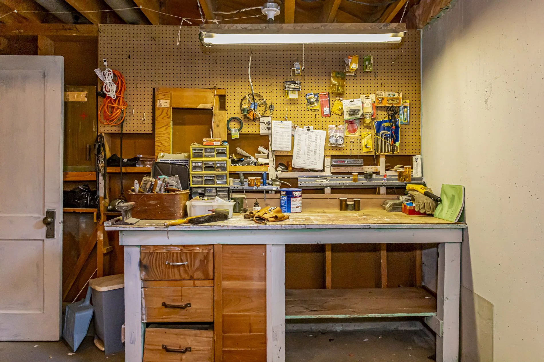 166 Base Line Rd W_38.JPG