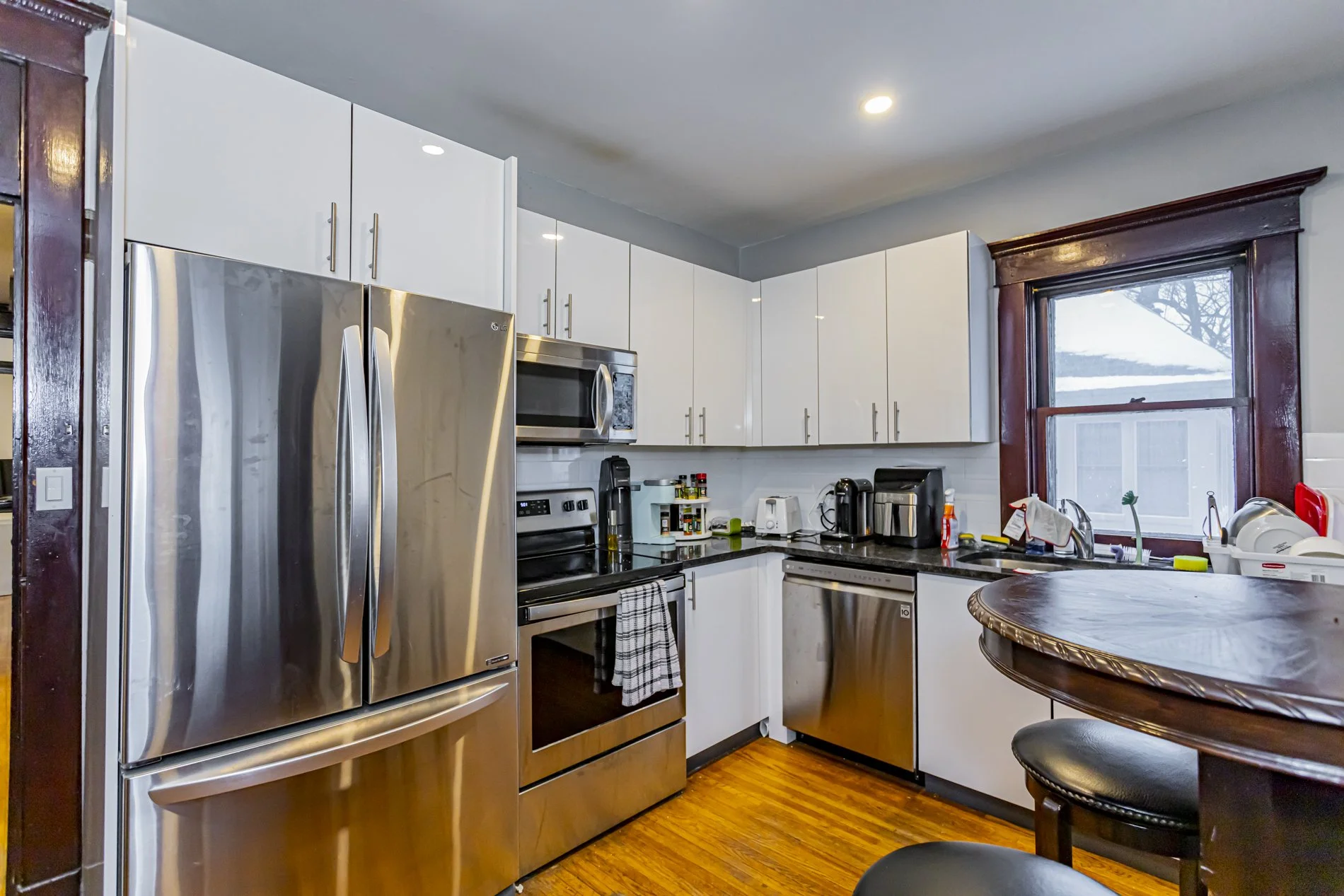 994 Richmond St_32.jpg