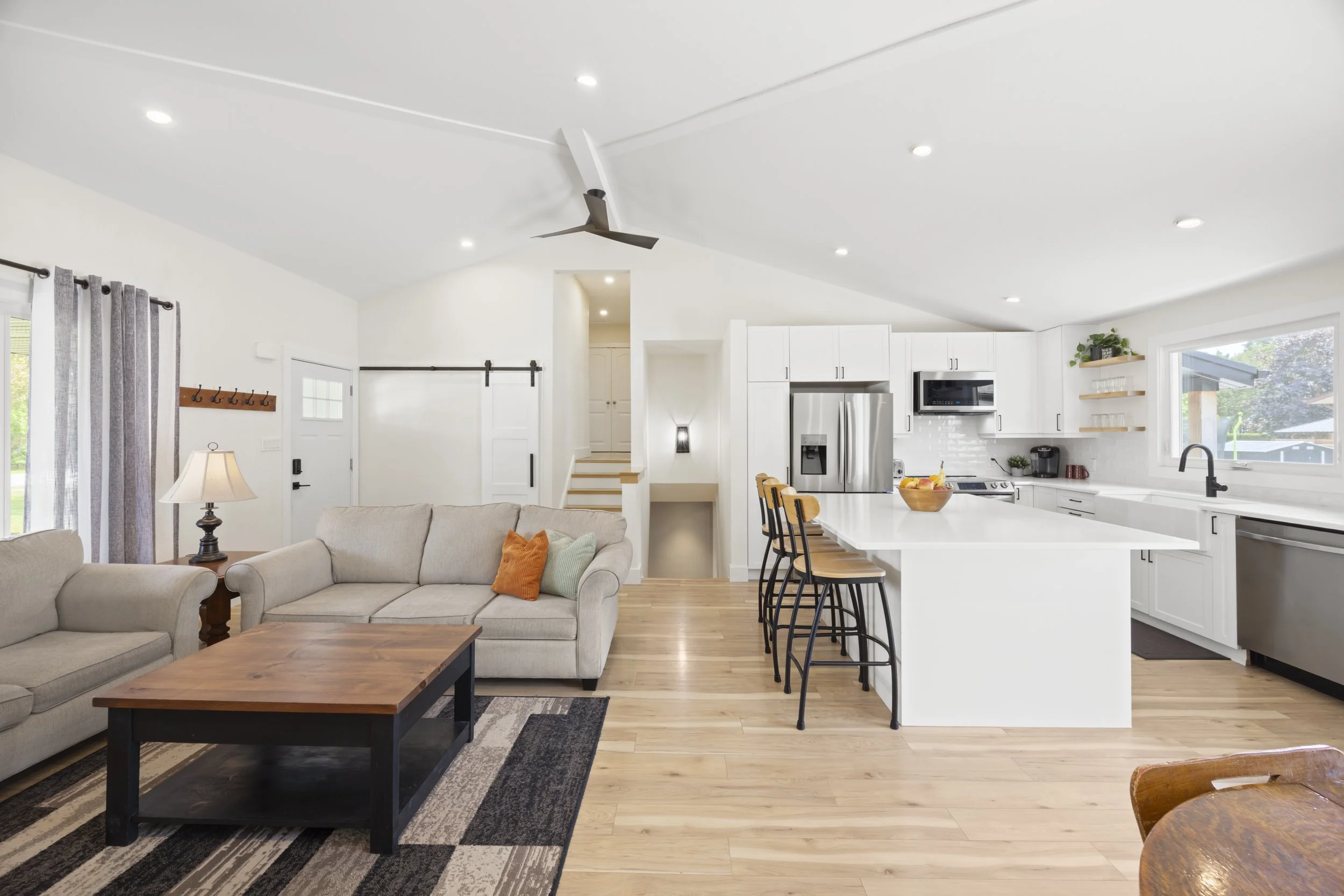 167 Mcleod St -14.JPG