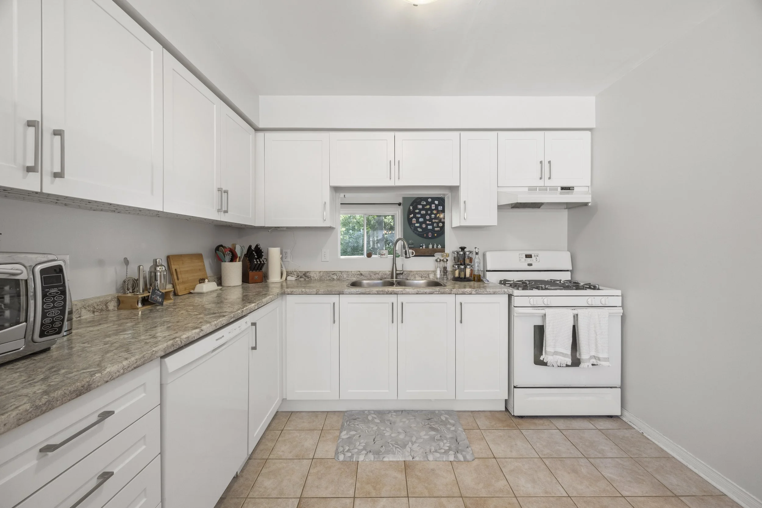 25-9 Ailsa Place-17.JPG