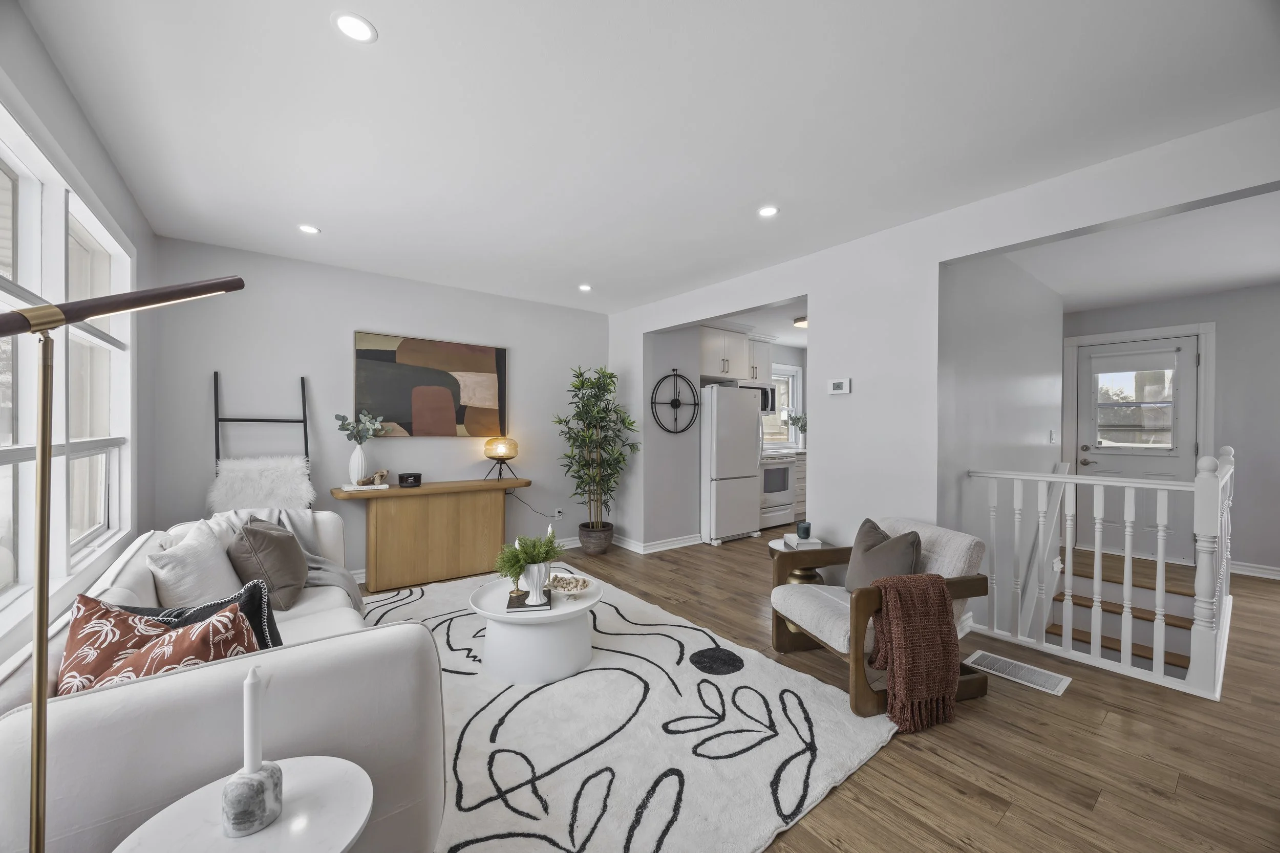 149 Jasper Cres -08.JPG