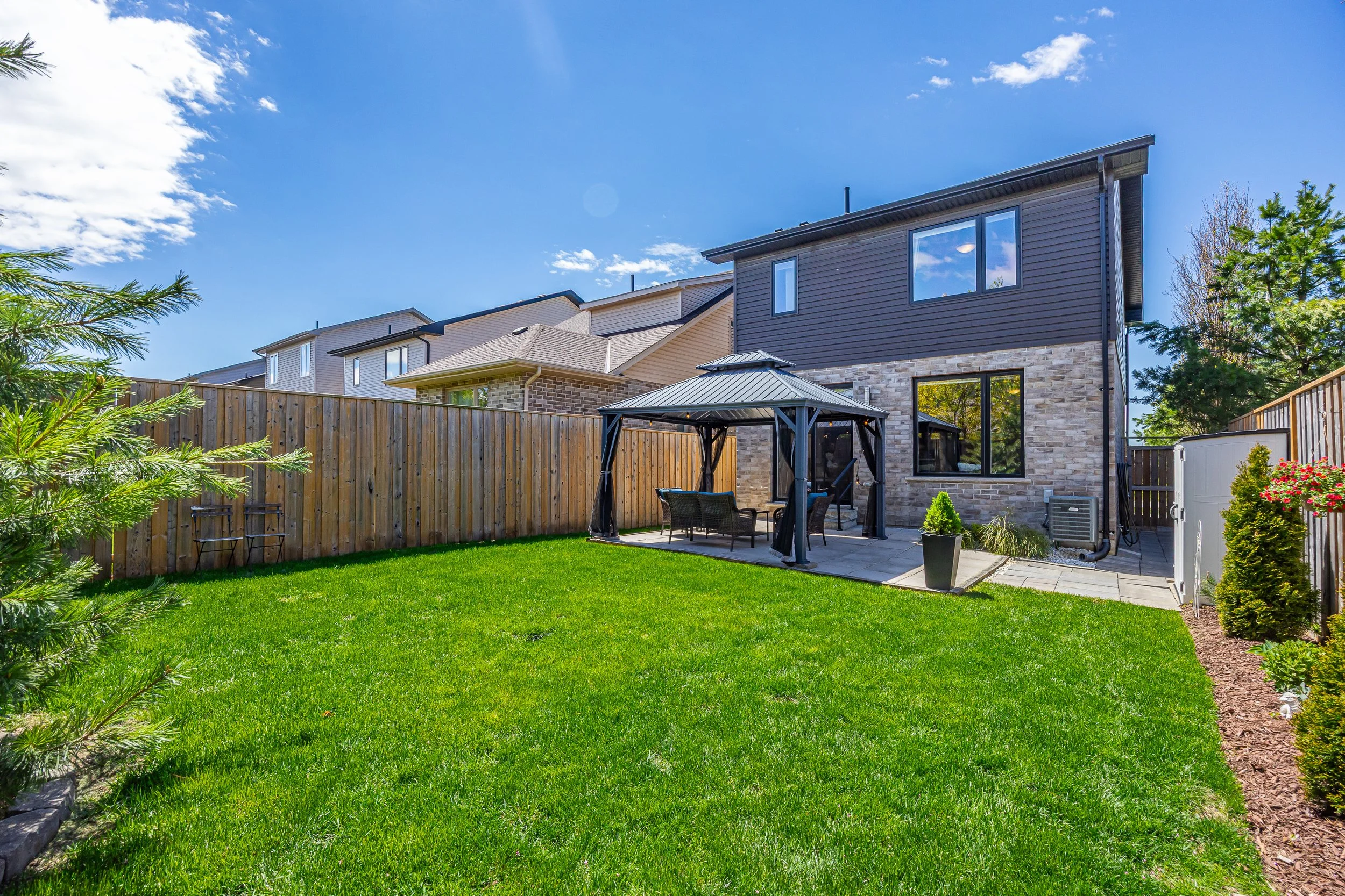 1727 Valhalla St -45.jpg