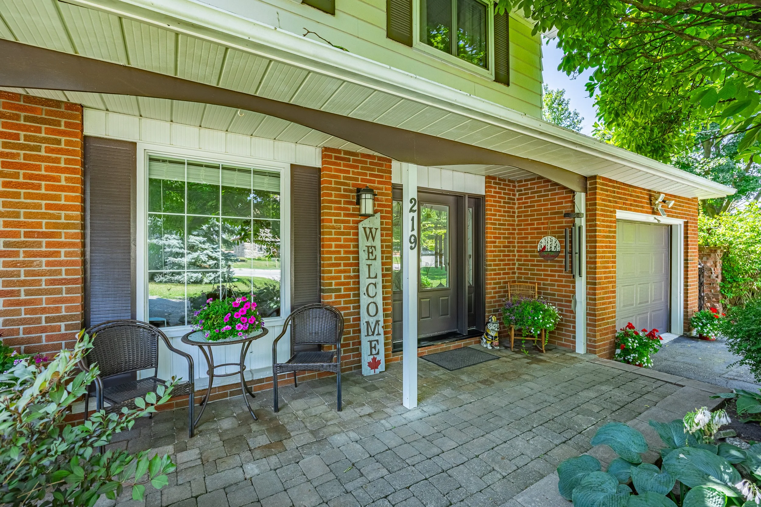 219 Dundas St W -05.jpg