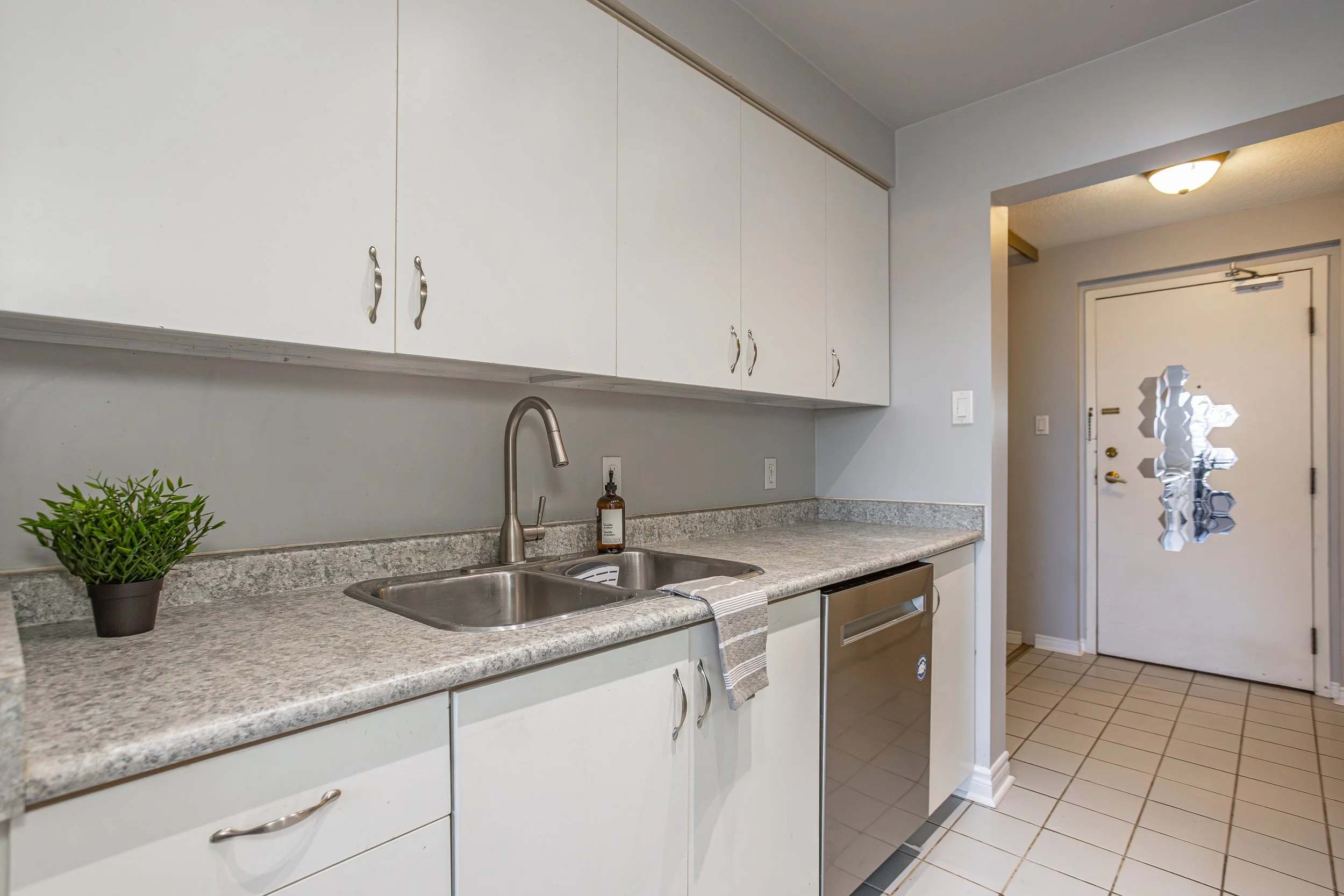 606-57- Proudfoot Lane-11.jpg