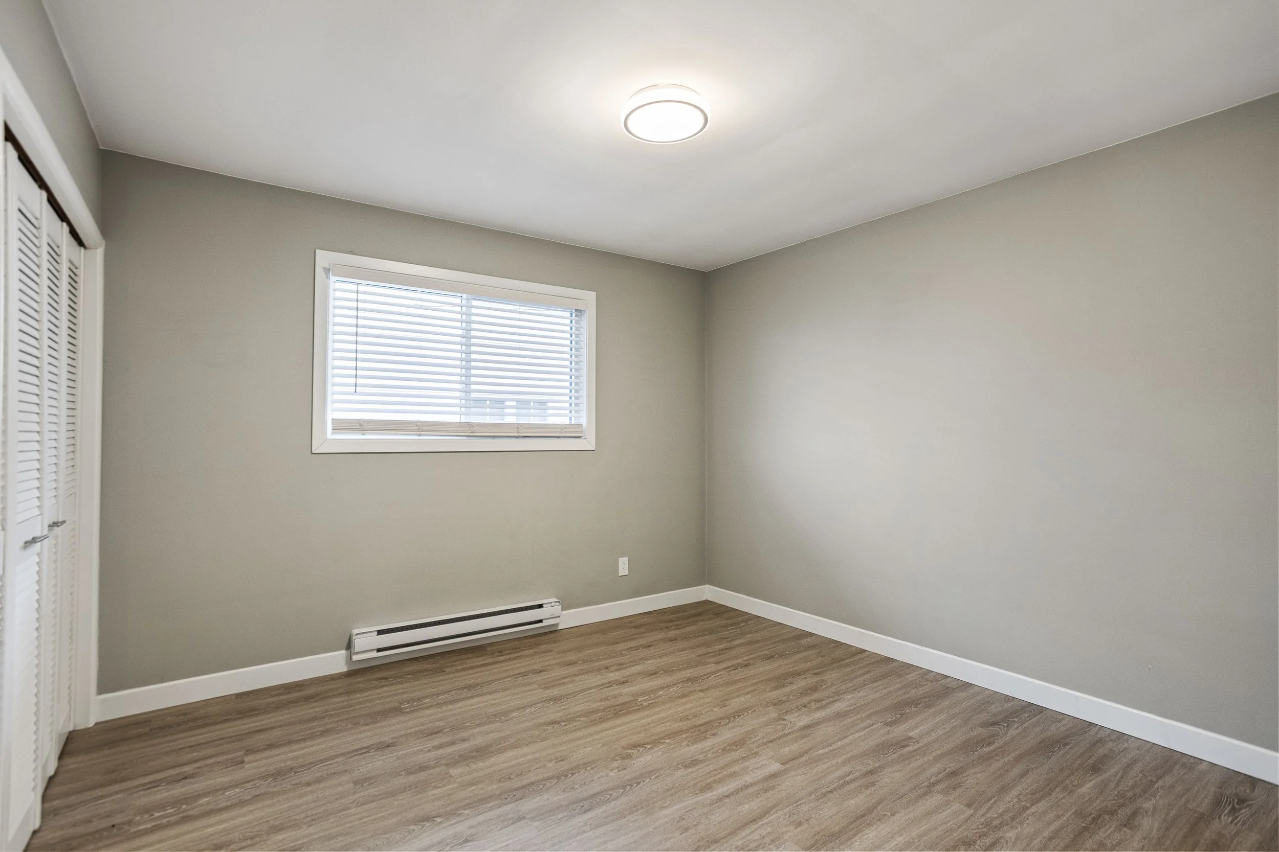 103 Main St S-14.jpg