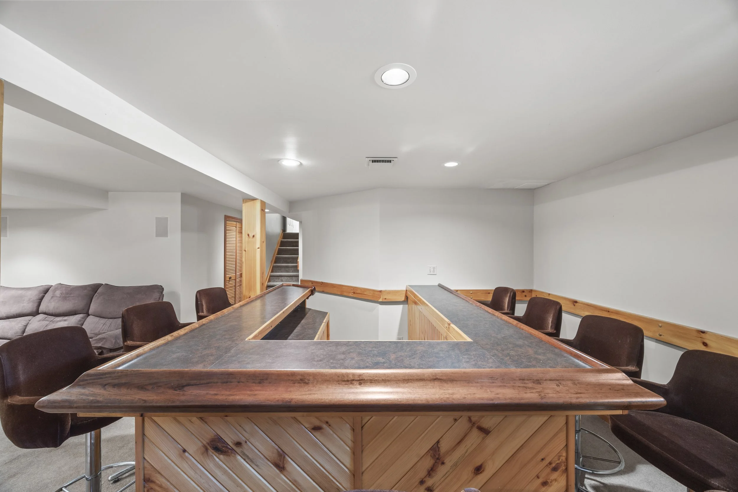 923 Farnham Rd -40.JPG