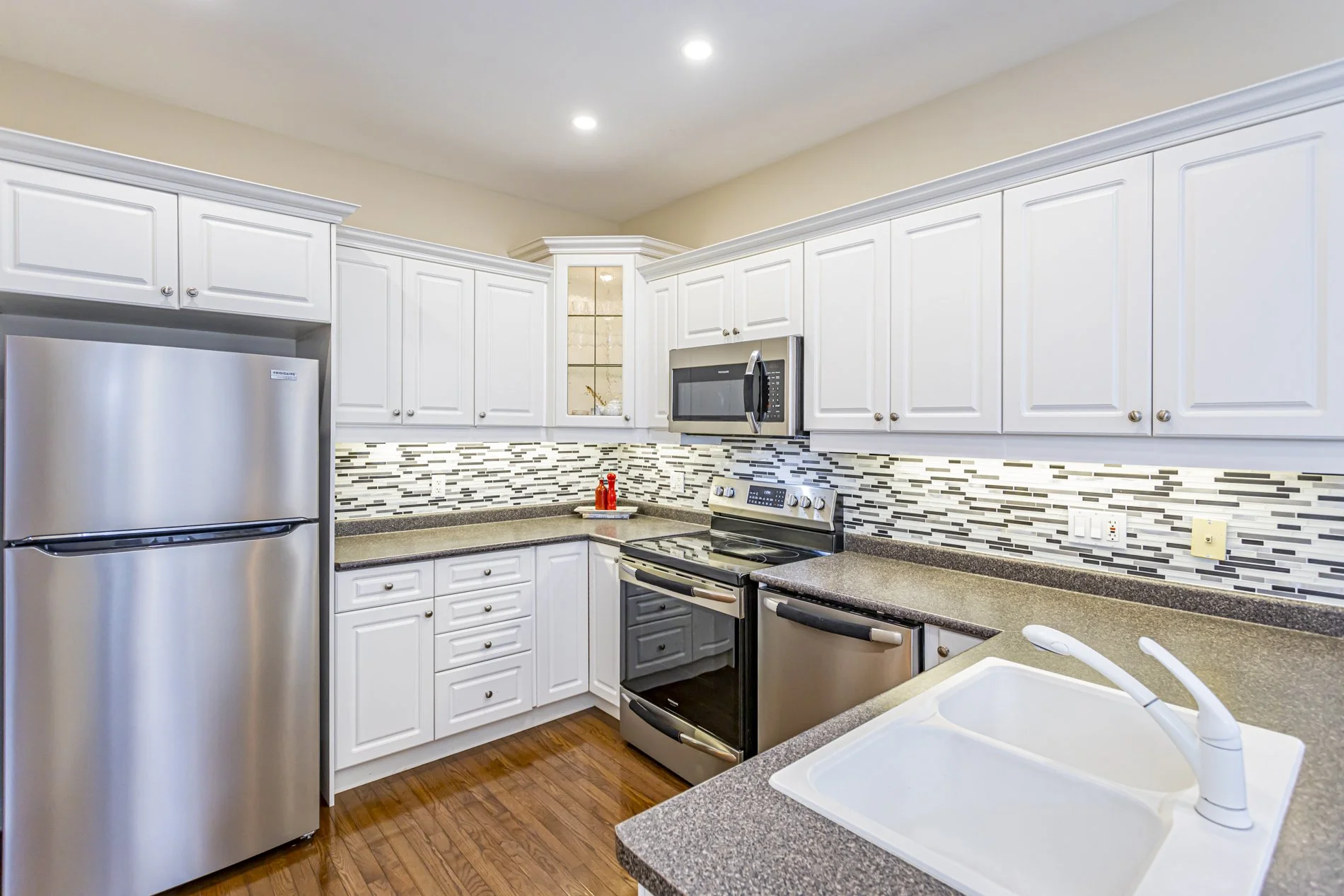 20-575 Mcgarrell Pl_15.JPG