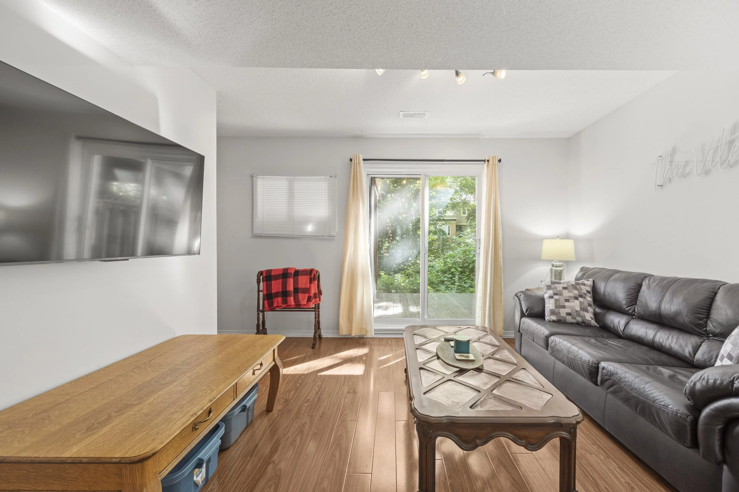 25-9 Ailsa Place-8.JPG
