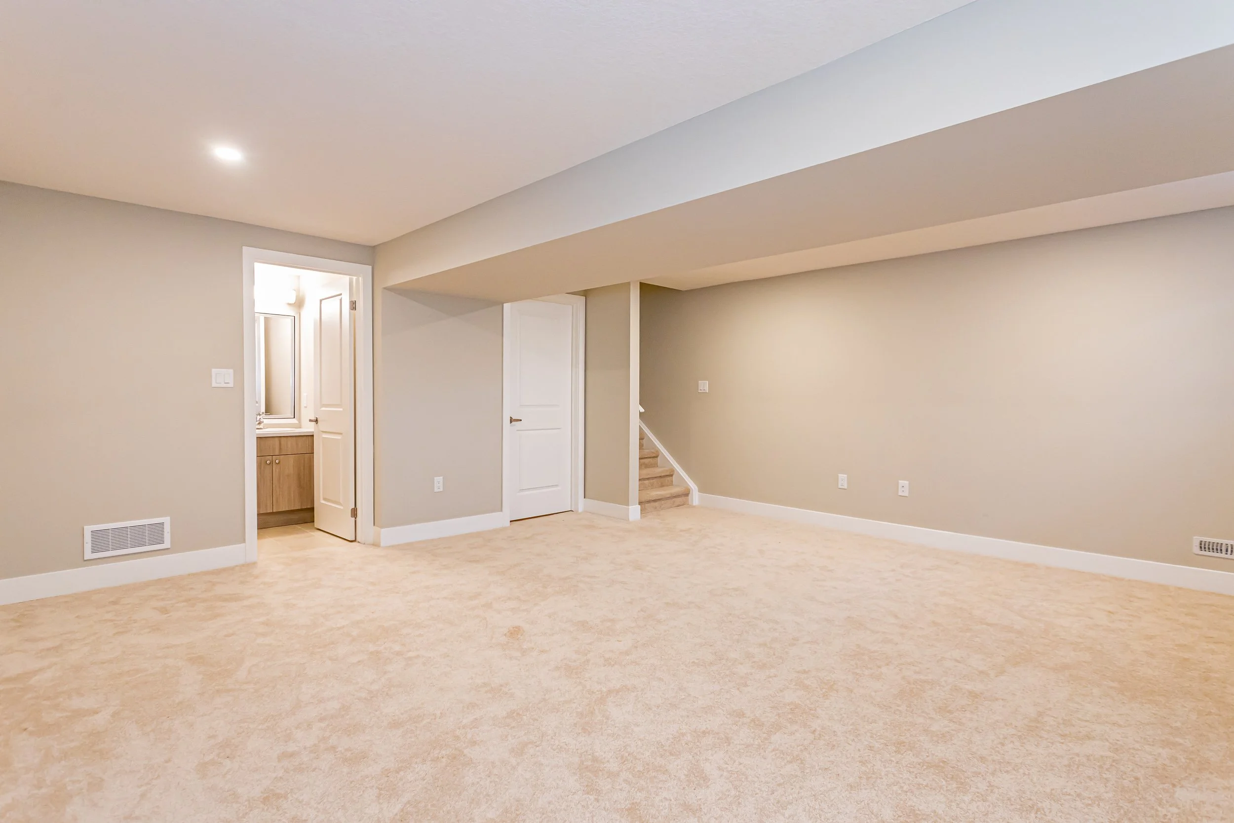 669 Chelton Rd-31.jpg