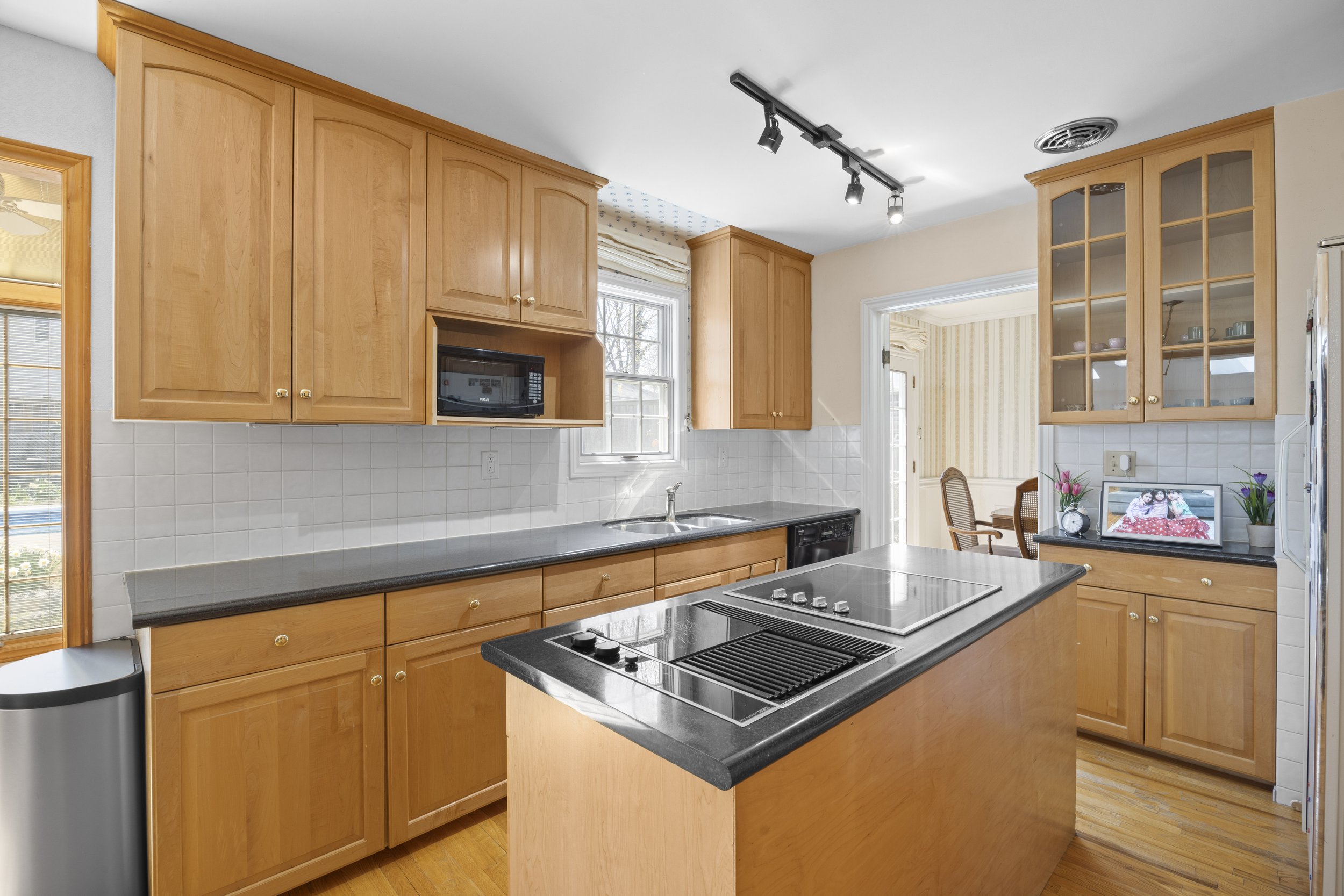 277 Blackacres Blvd -16.JPG