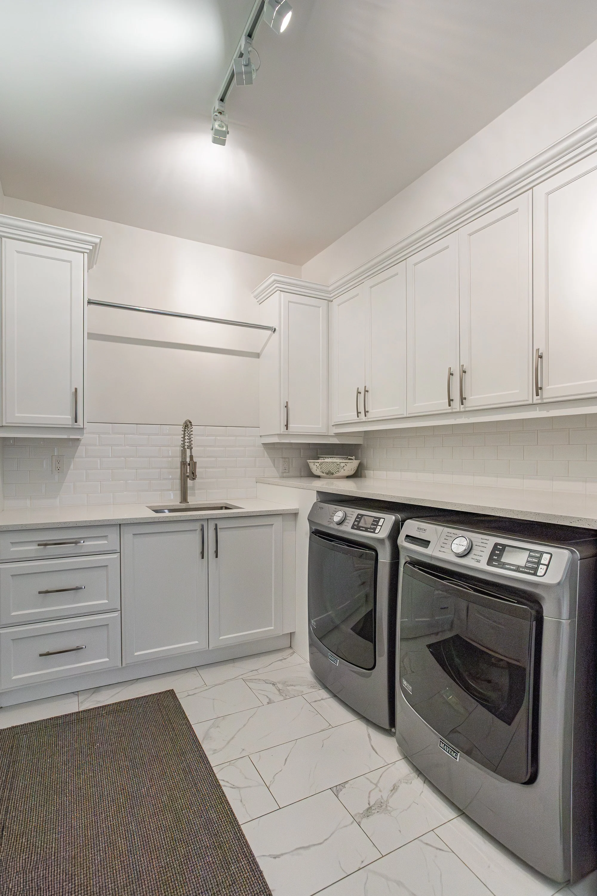 2-159 Windermere Rd-39.jpg