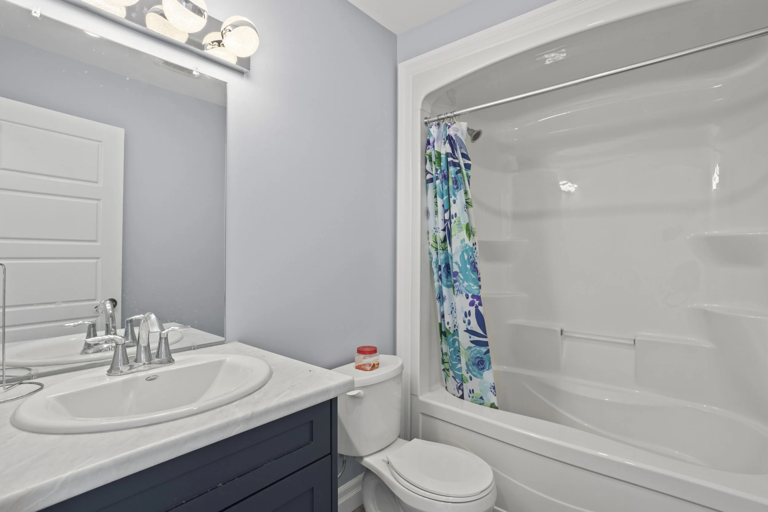 74 Royal Cres -36.JPG