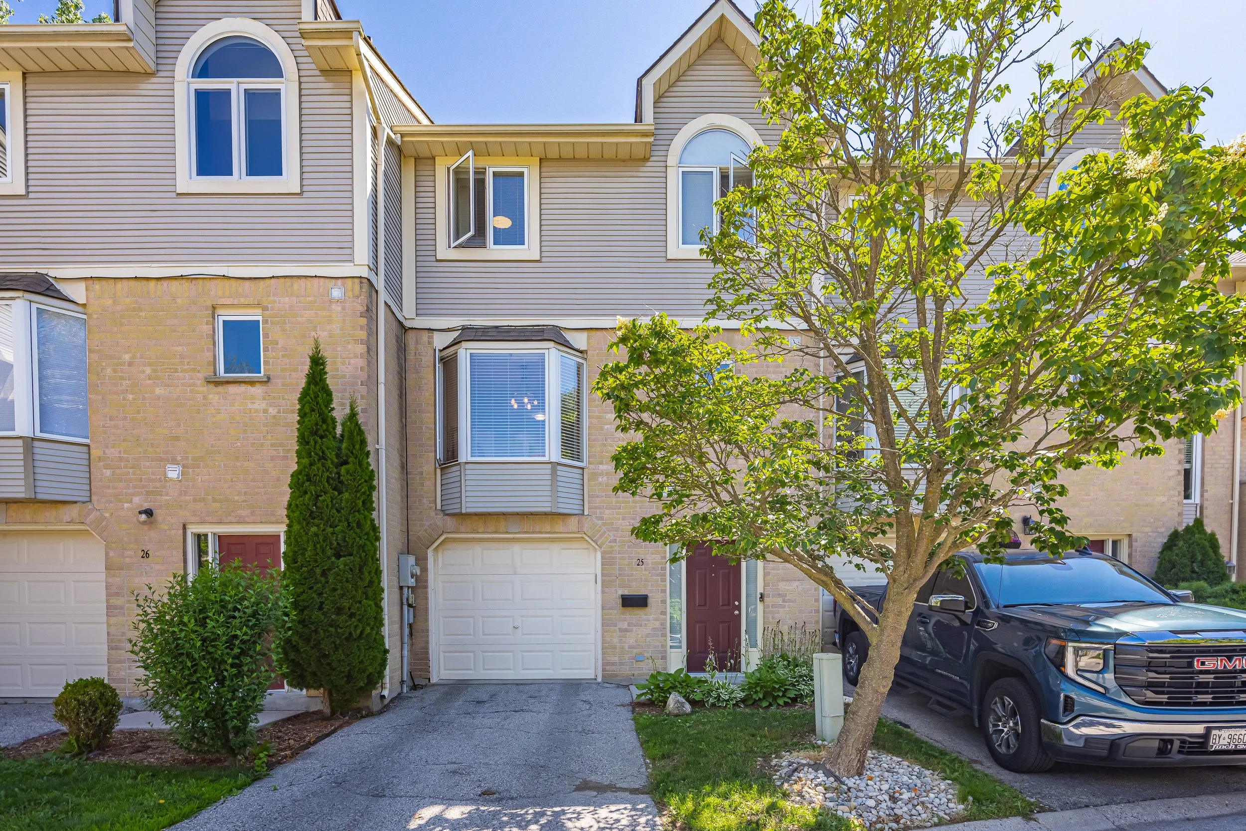 25-9 Ailsa Place-2.jpg