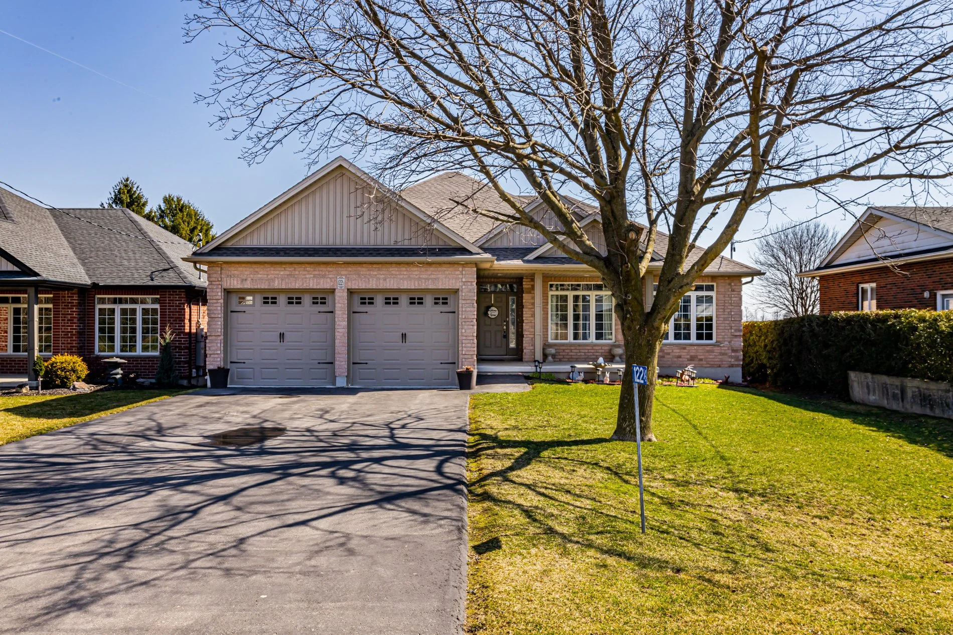 122 1-2 Centennial Ave-2.jpg