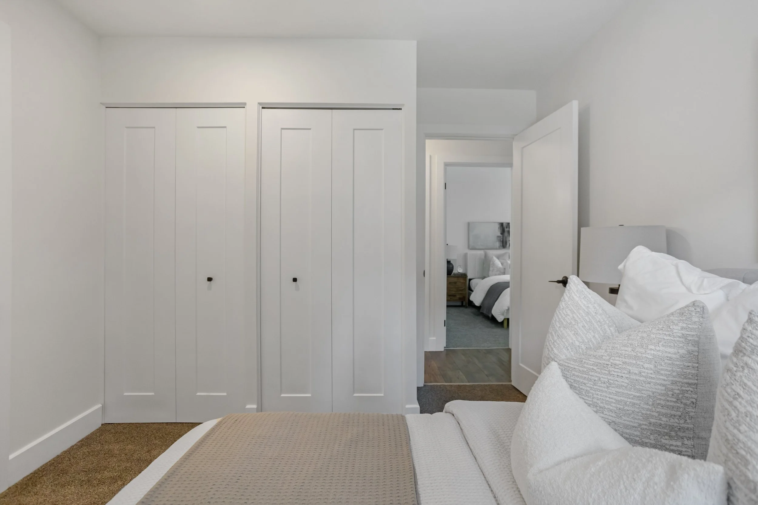 462 Grandview Ave-24.jpg