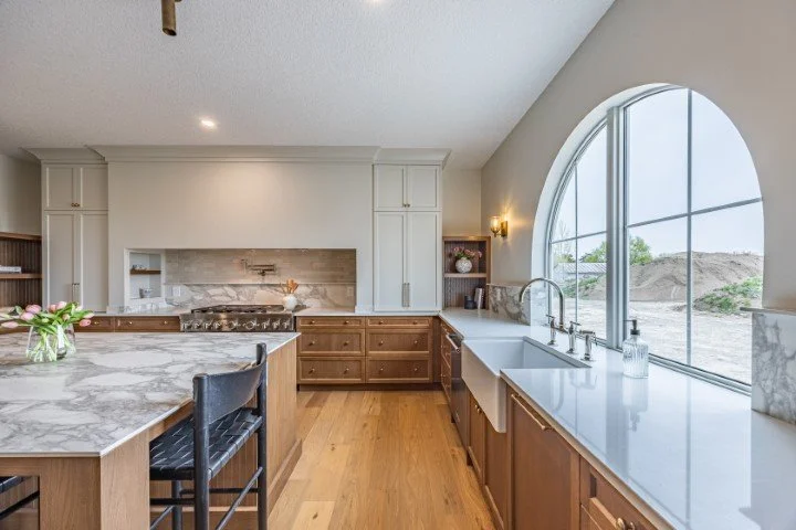 34290 Porte St-4 (Small).jpg