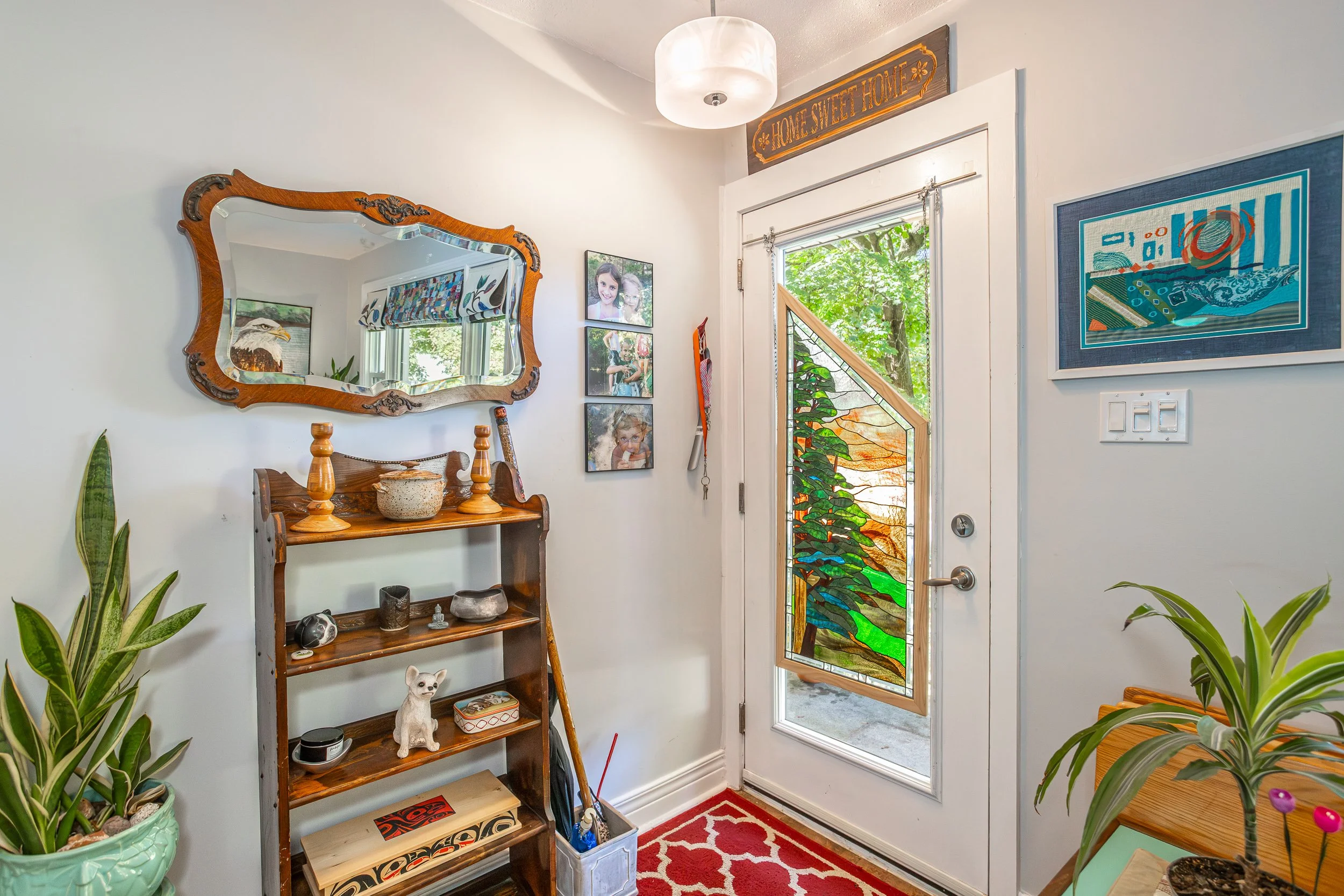 24 Thorncrest Cres-7.jpg