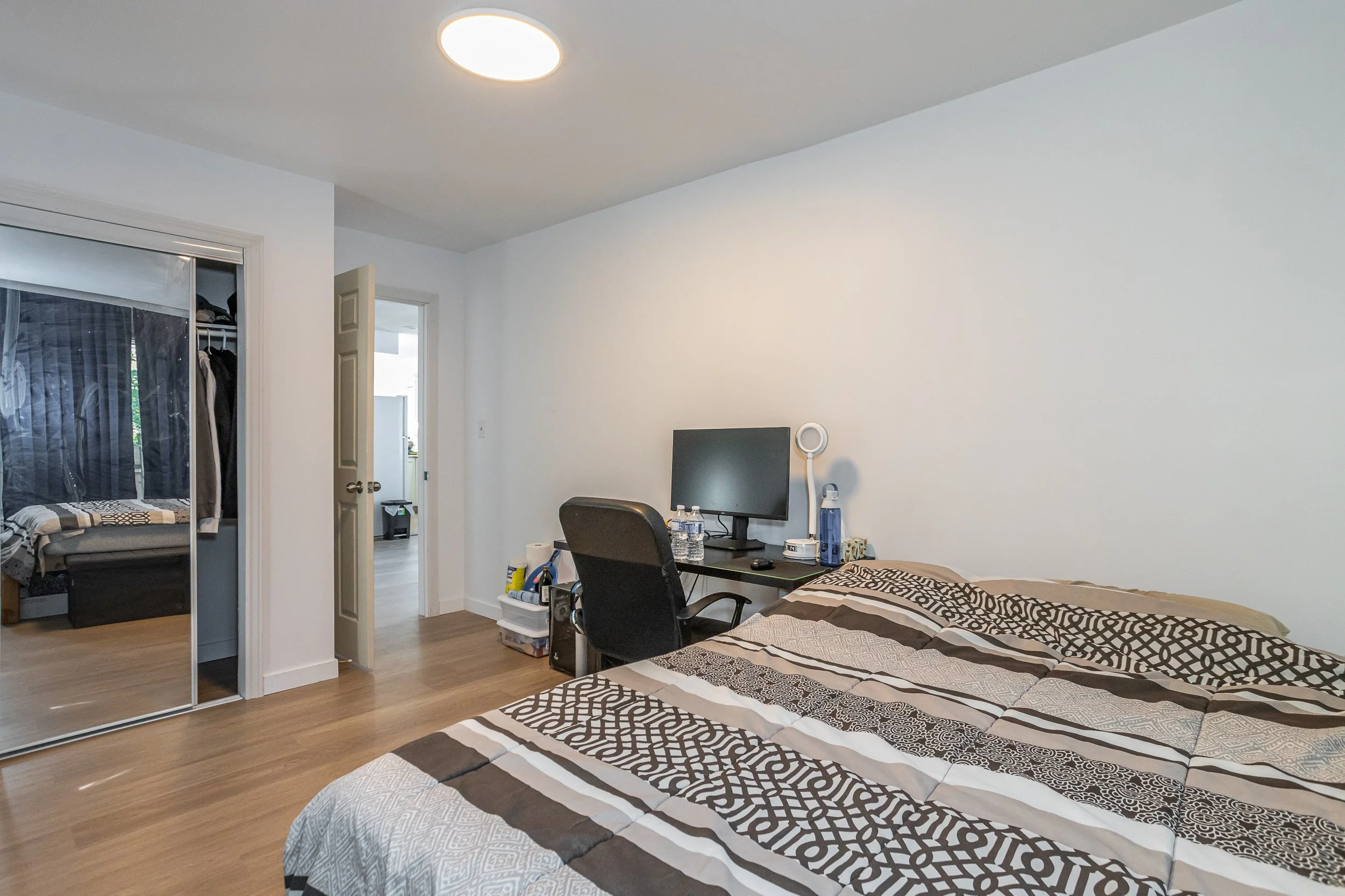 243 Bernard Ave-18.jpg