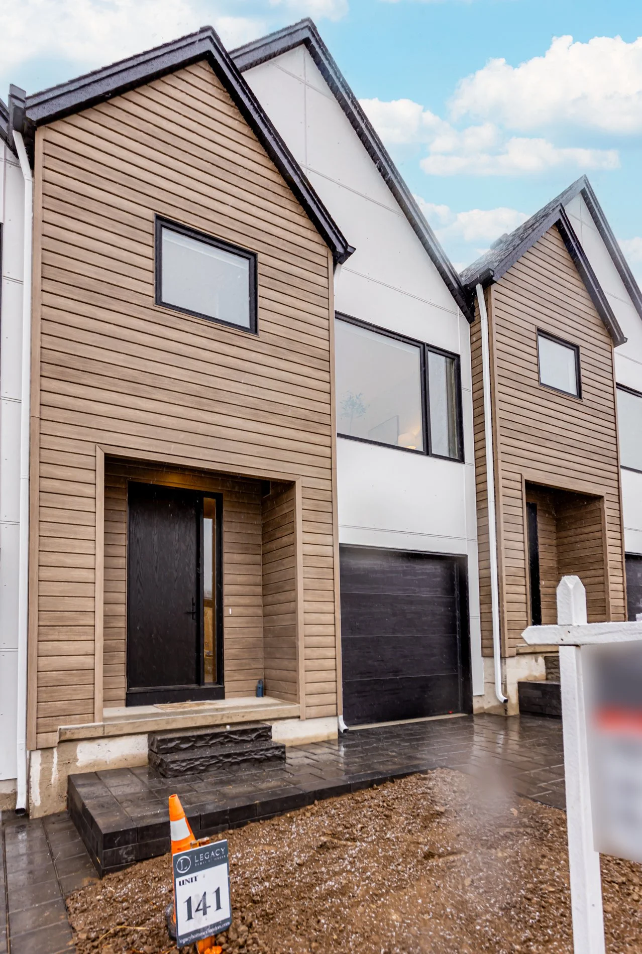 141-1965 Upperpoint Gate-3.jpg