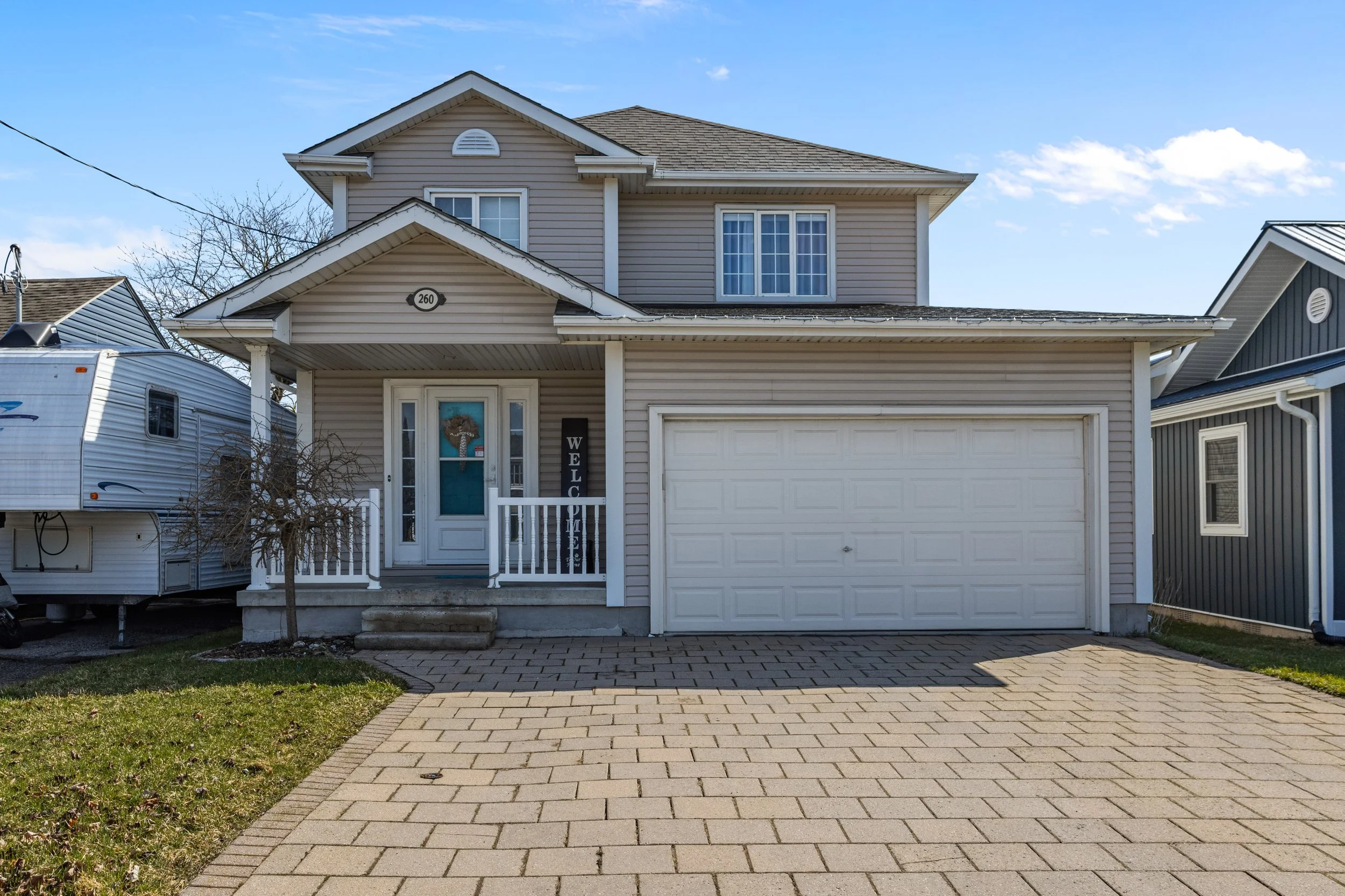 260 Mutual Dr - 01.jpg