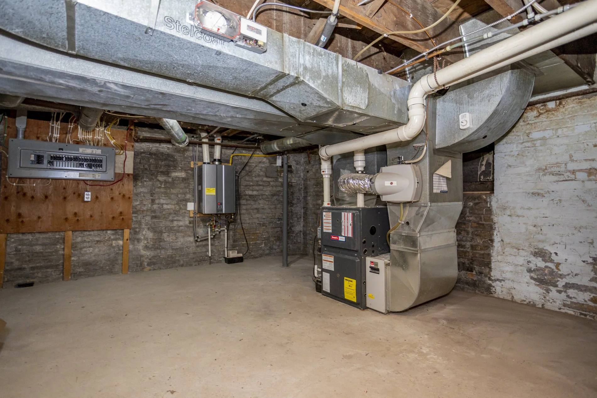 508 Horton St E_28.JPG