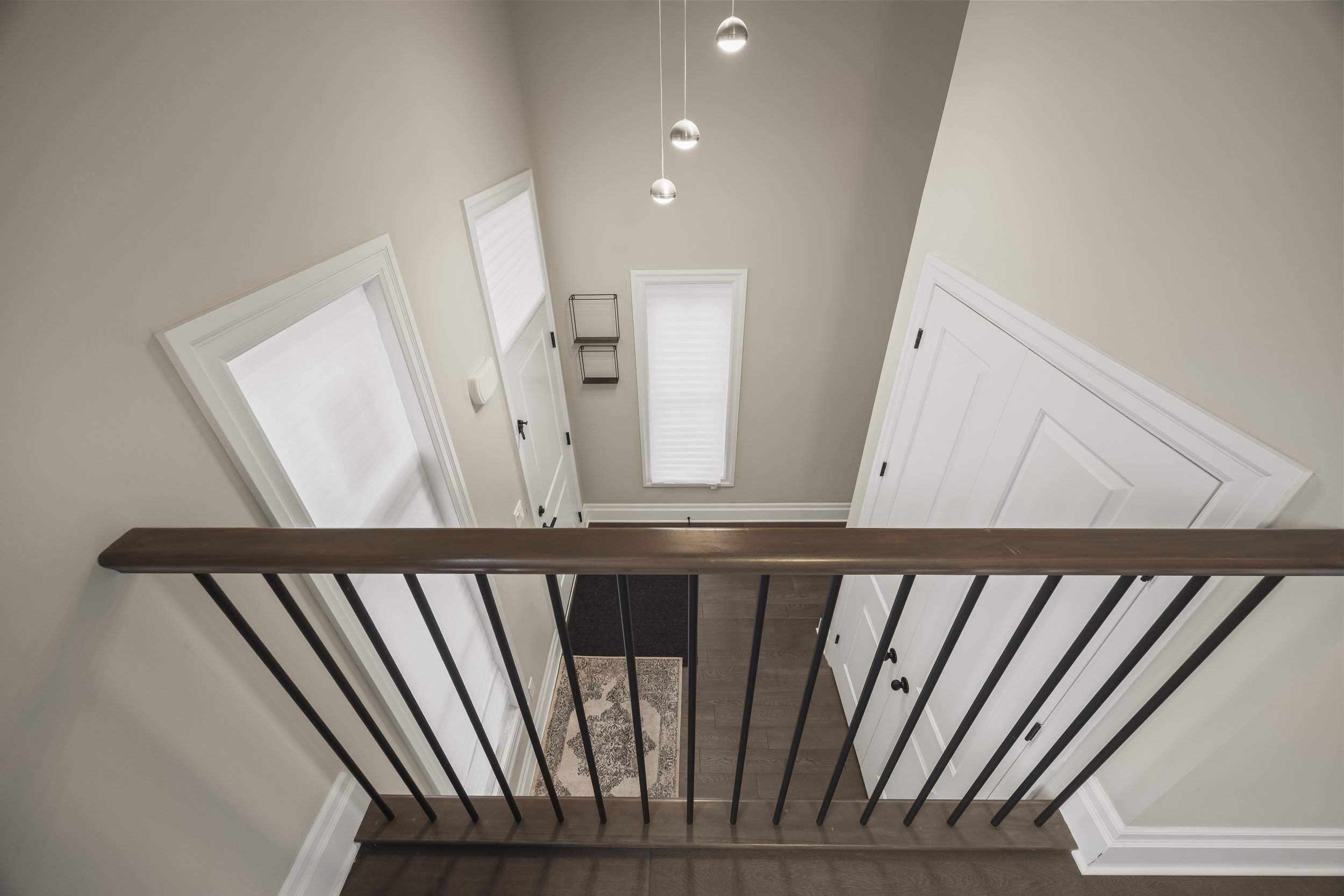 555 Sunningdale Rd E -08.JPG