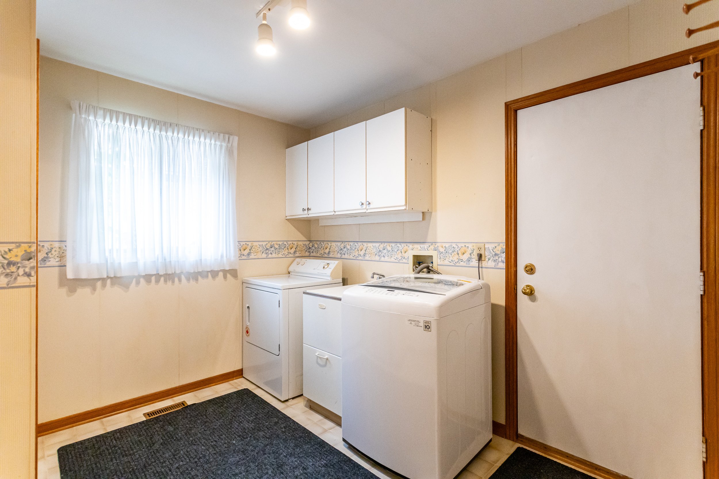 35 Shawna Rd-18.jpg
