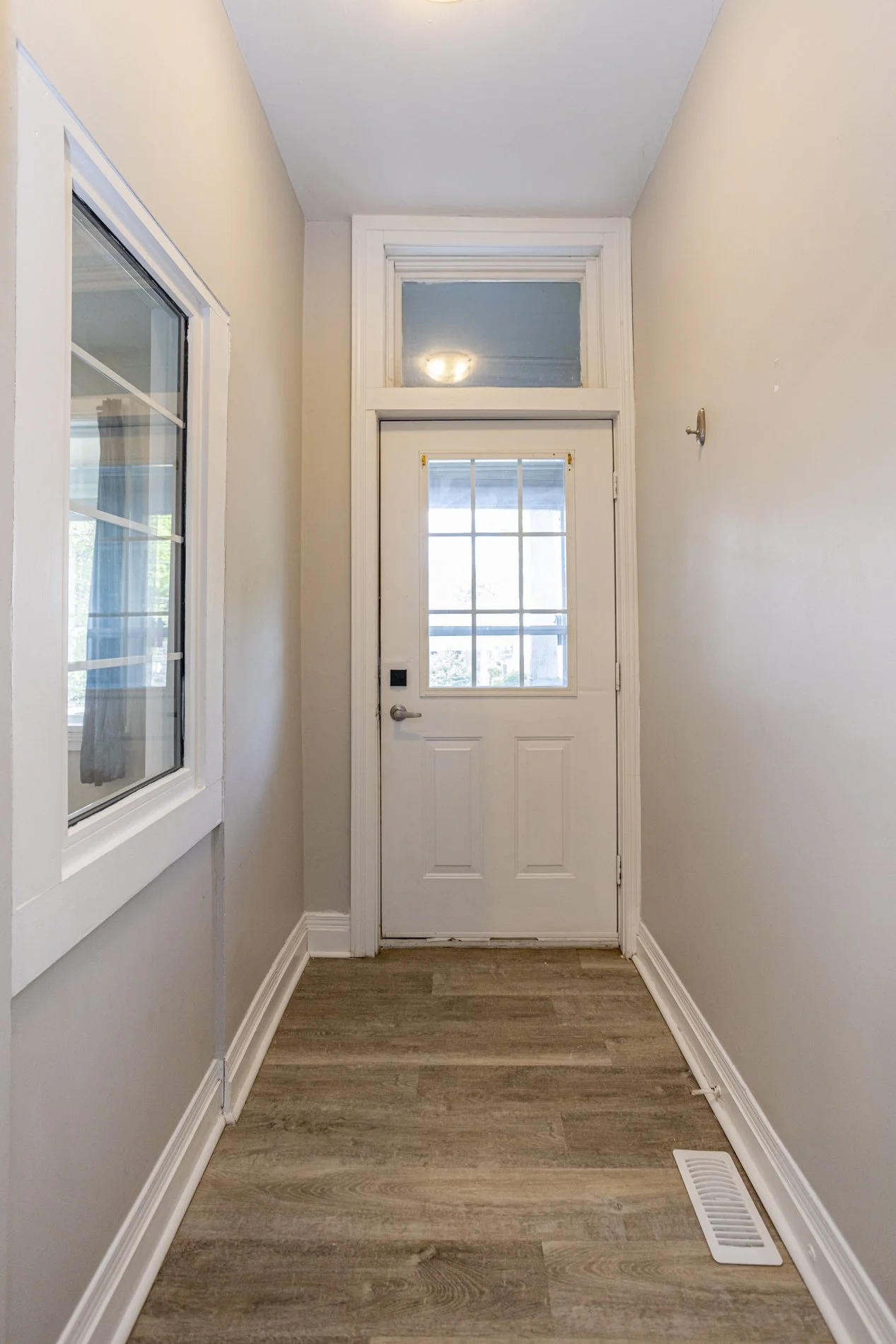 621 Dufferin Ave_04.JPG