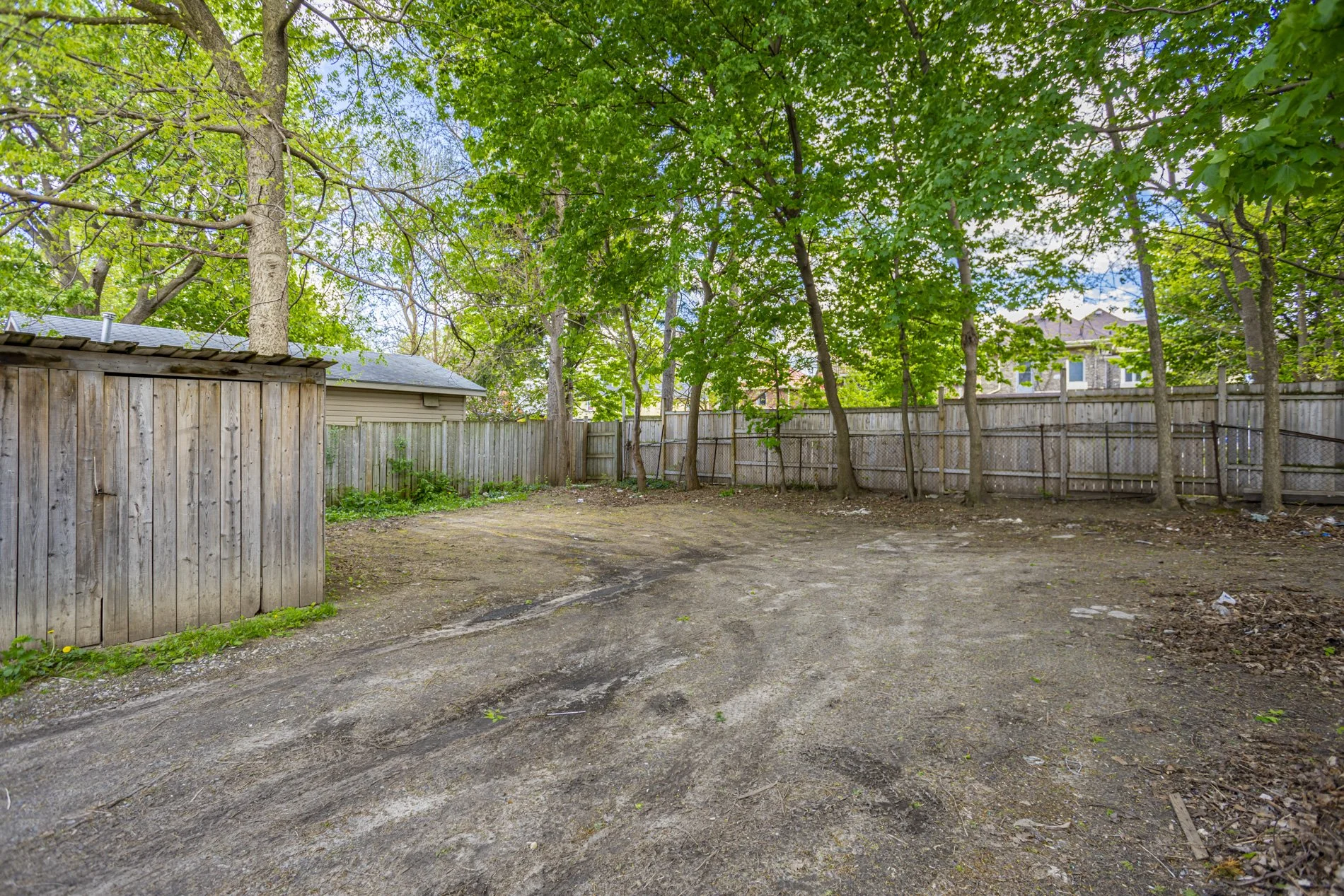 621 Dufferin Ave_31.JPG