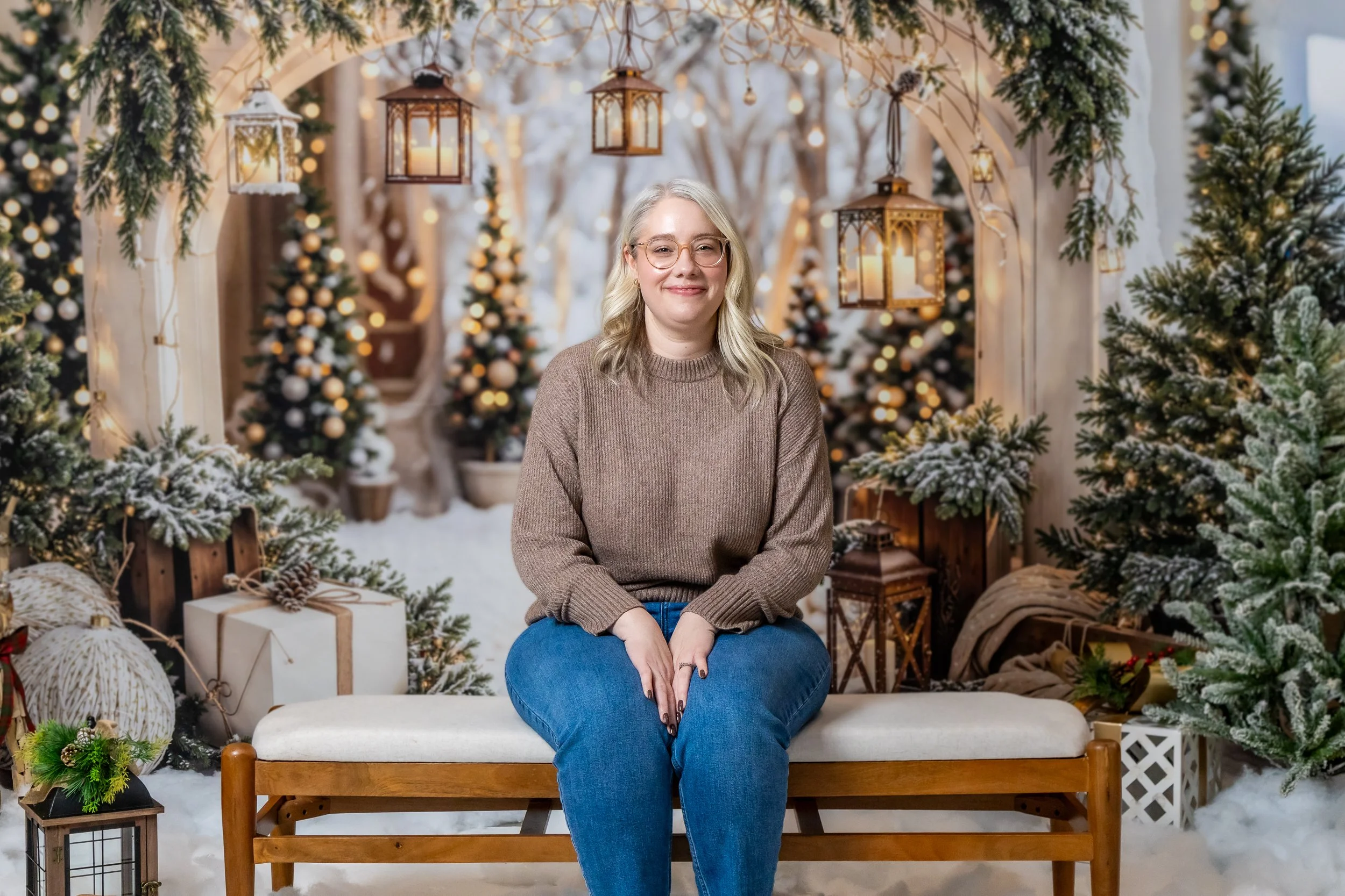 ChristmasMinis_NoraFamily_SOCIAL-20.jpg
