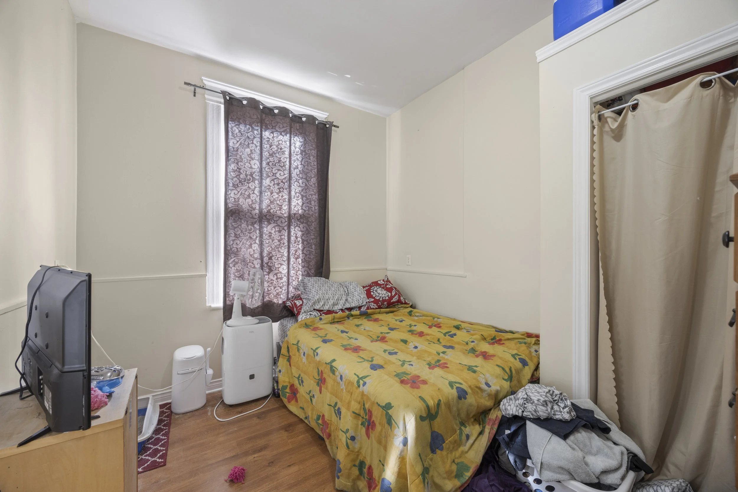 551 Adealide St North -26.JPG