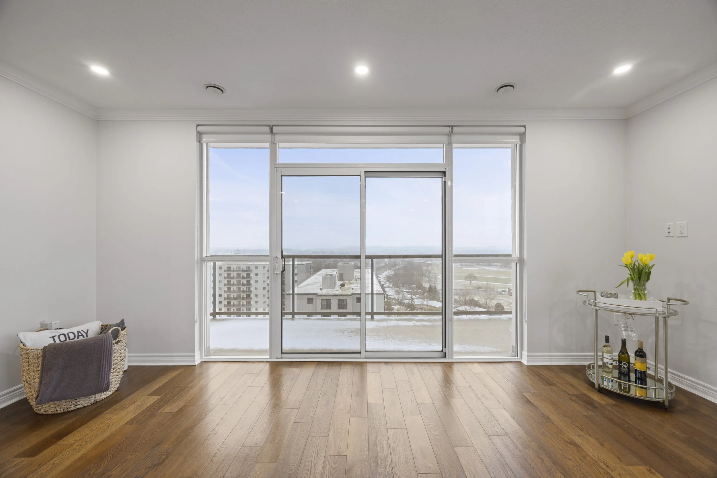 1104-353 Commissioners Rd W -14.JPG