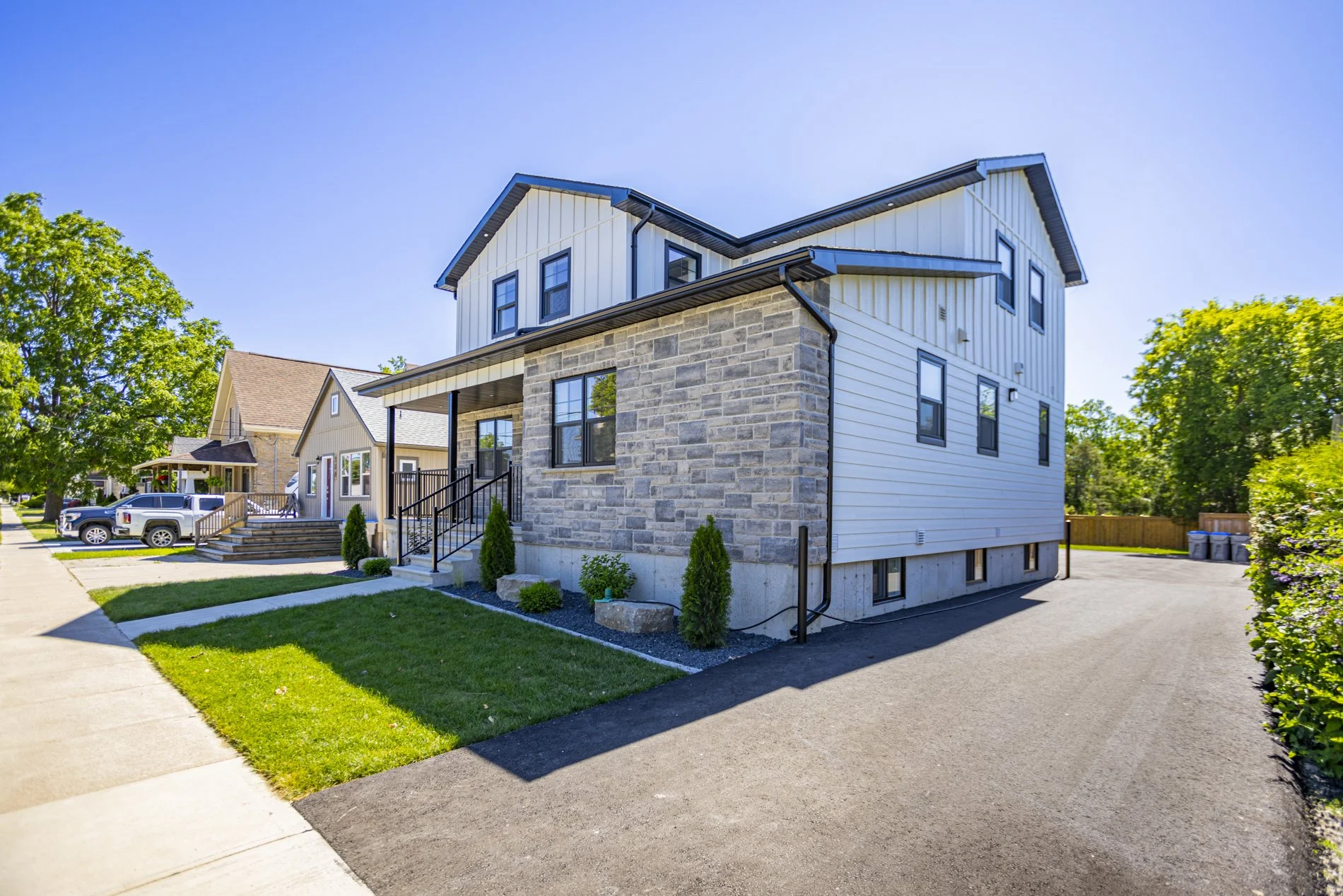 285 William St - Exteriors_01.JPG