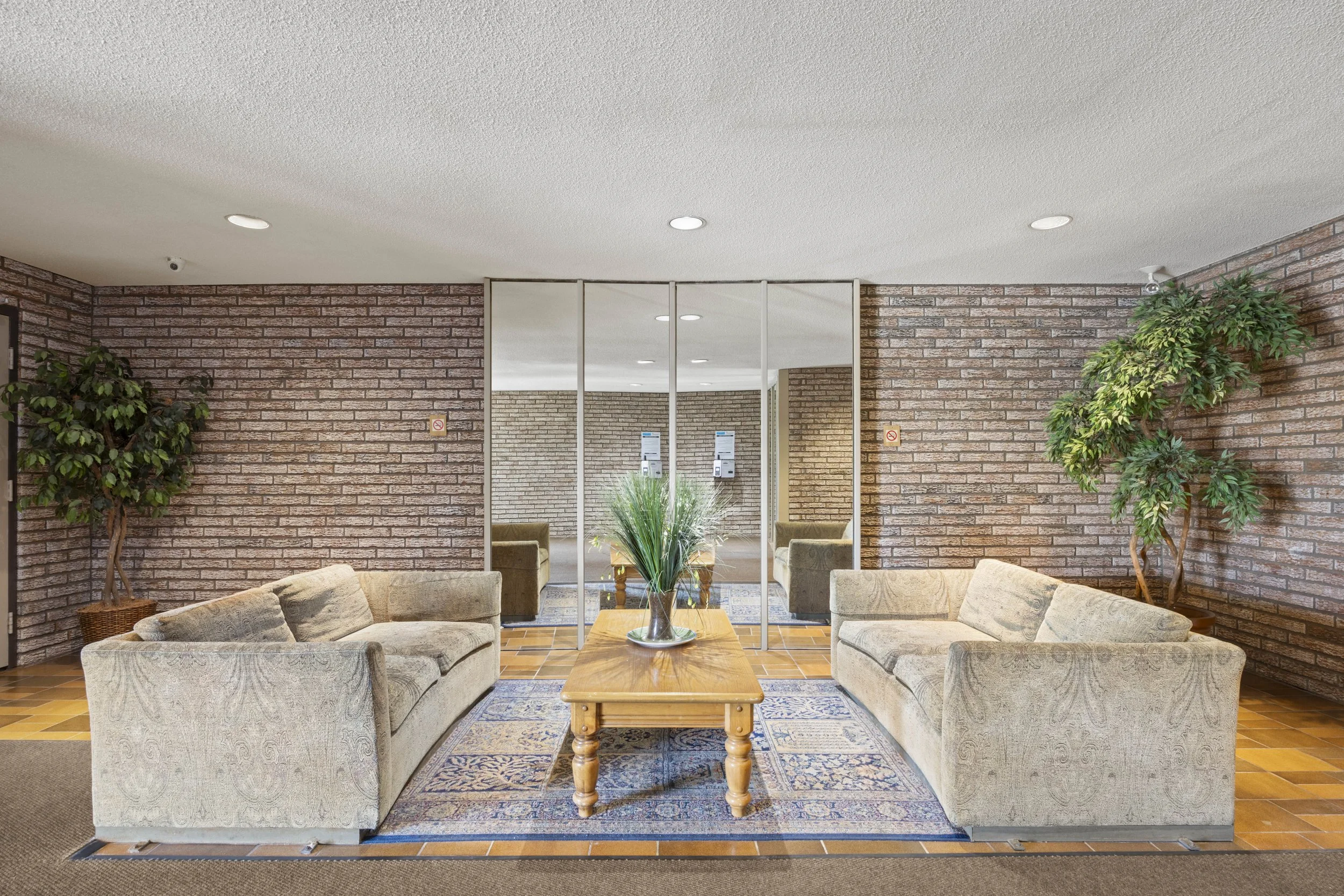 504-1104 Jalna Blvd -10.JPG