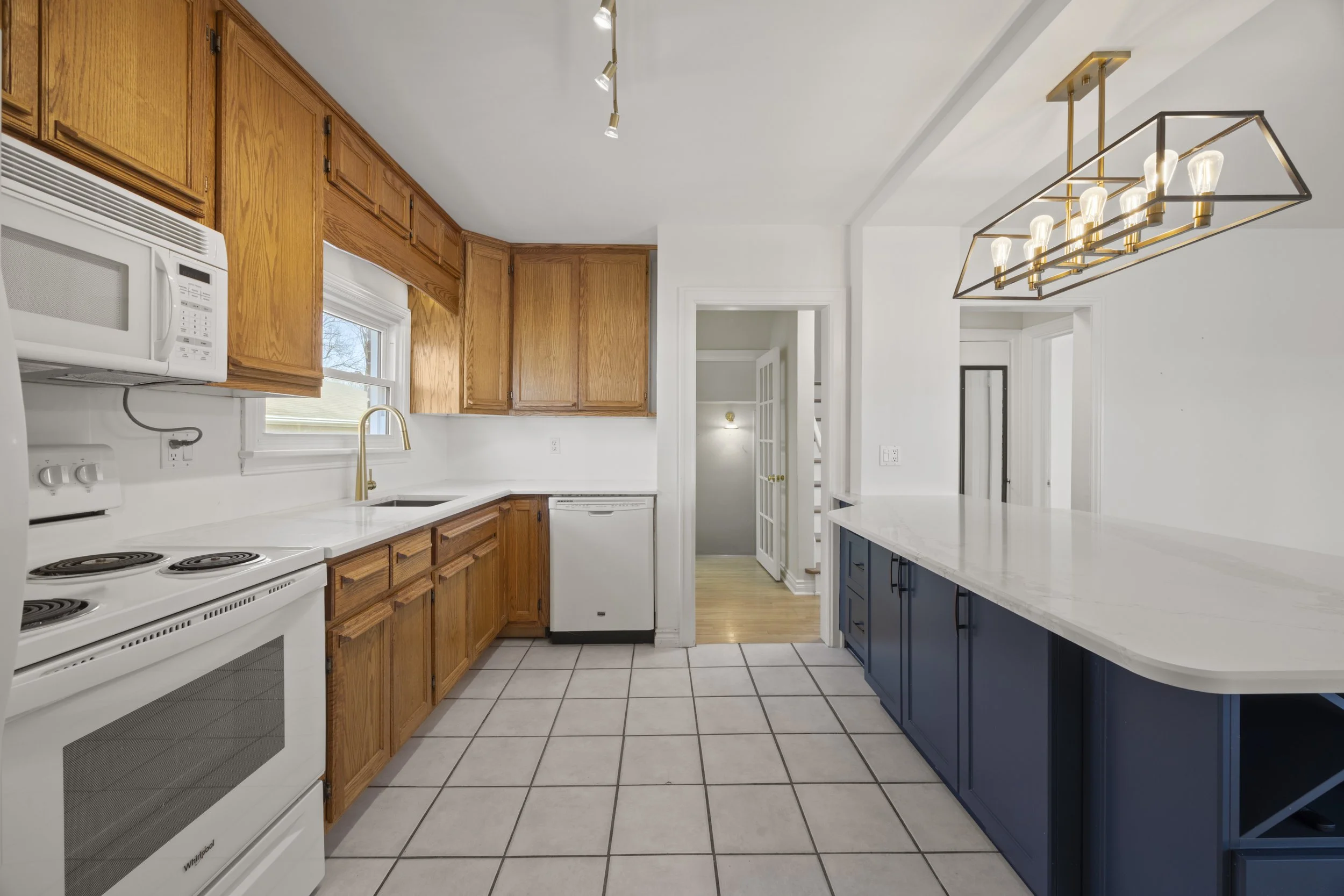 166 Ashland Ave -13.JPG