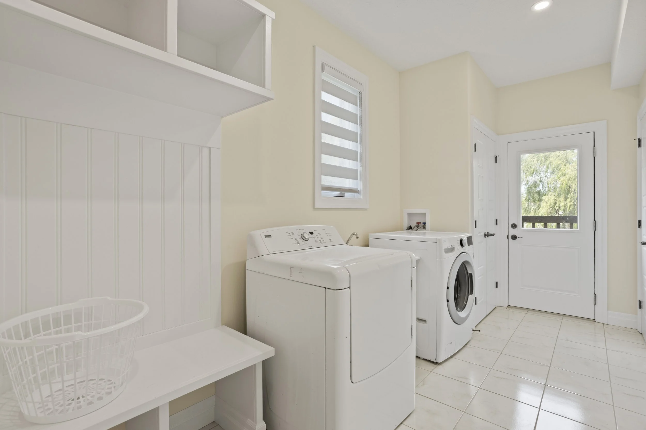 74 Royal Cres -21.JPG