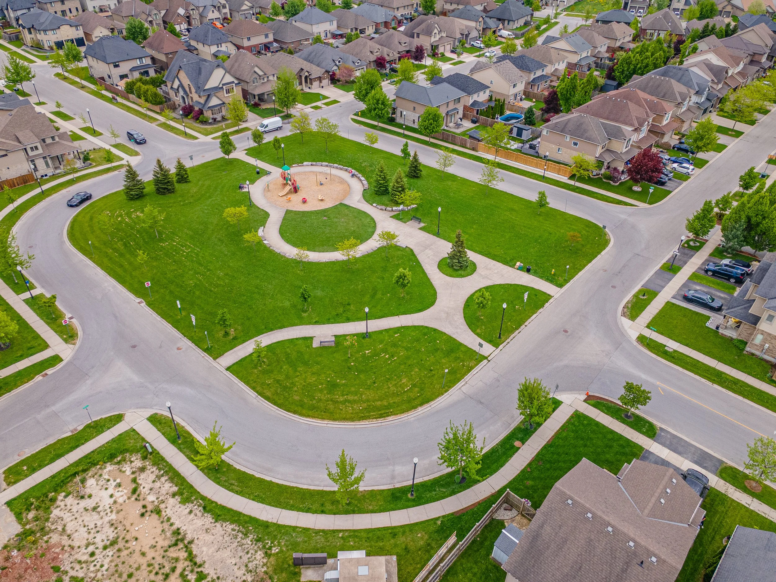 6621 Navin Cres -49.jpg