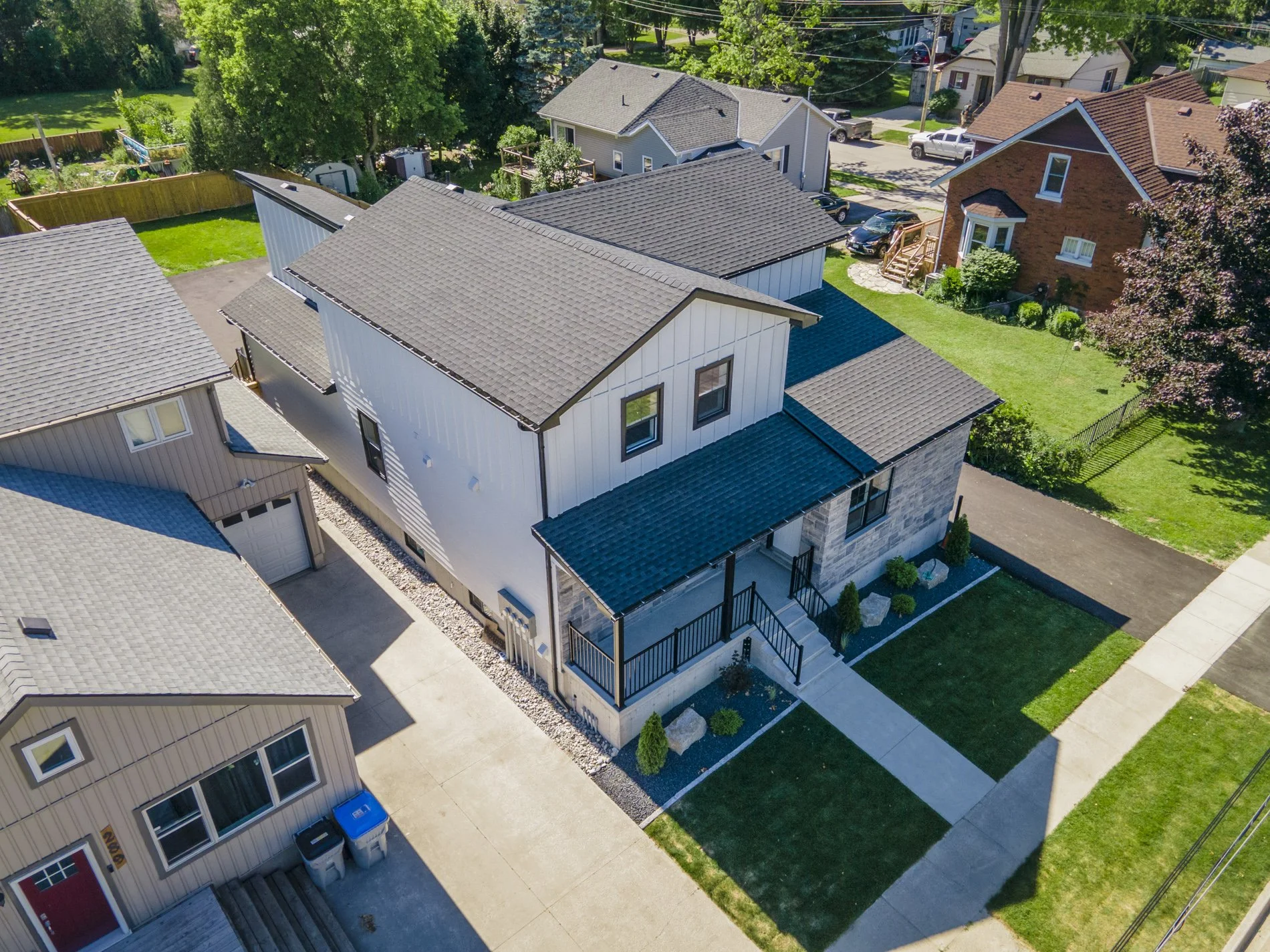 285 William St - Exteriors_19.JPG