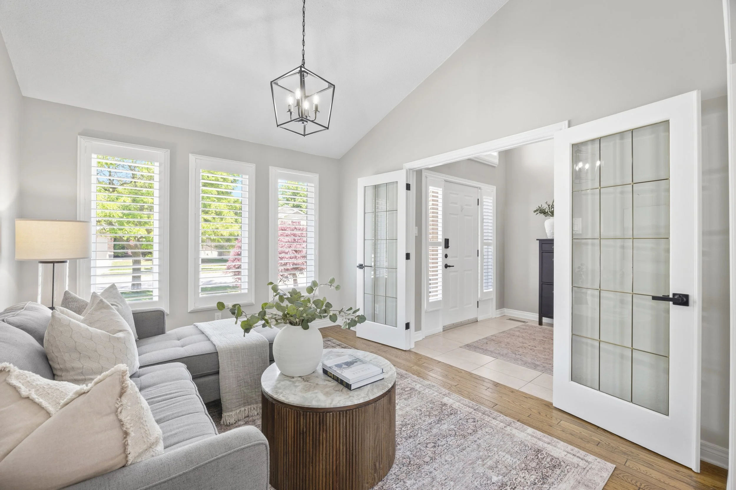245 Ensign Cres -10.JPG
