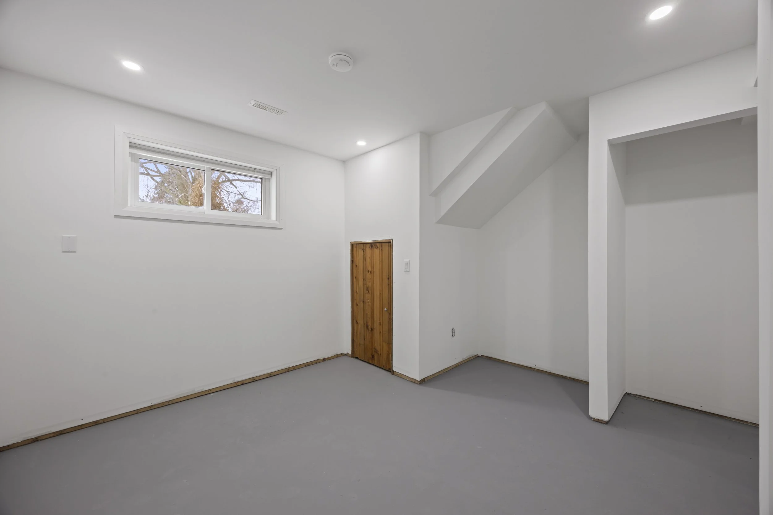 18 Hawthorn Cres -33.JPG