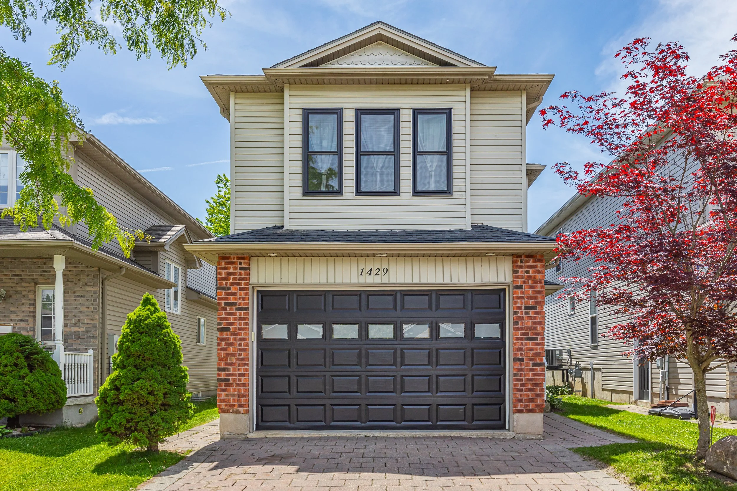 1429 Aspenridge Cres -02.jpg