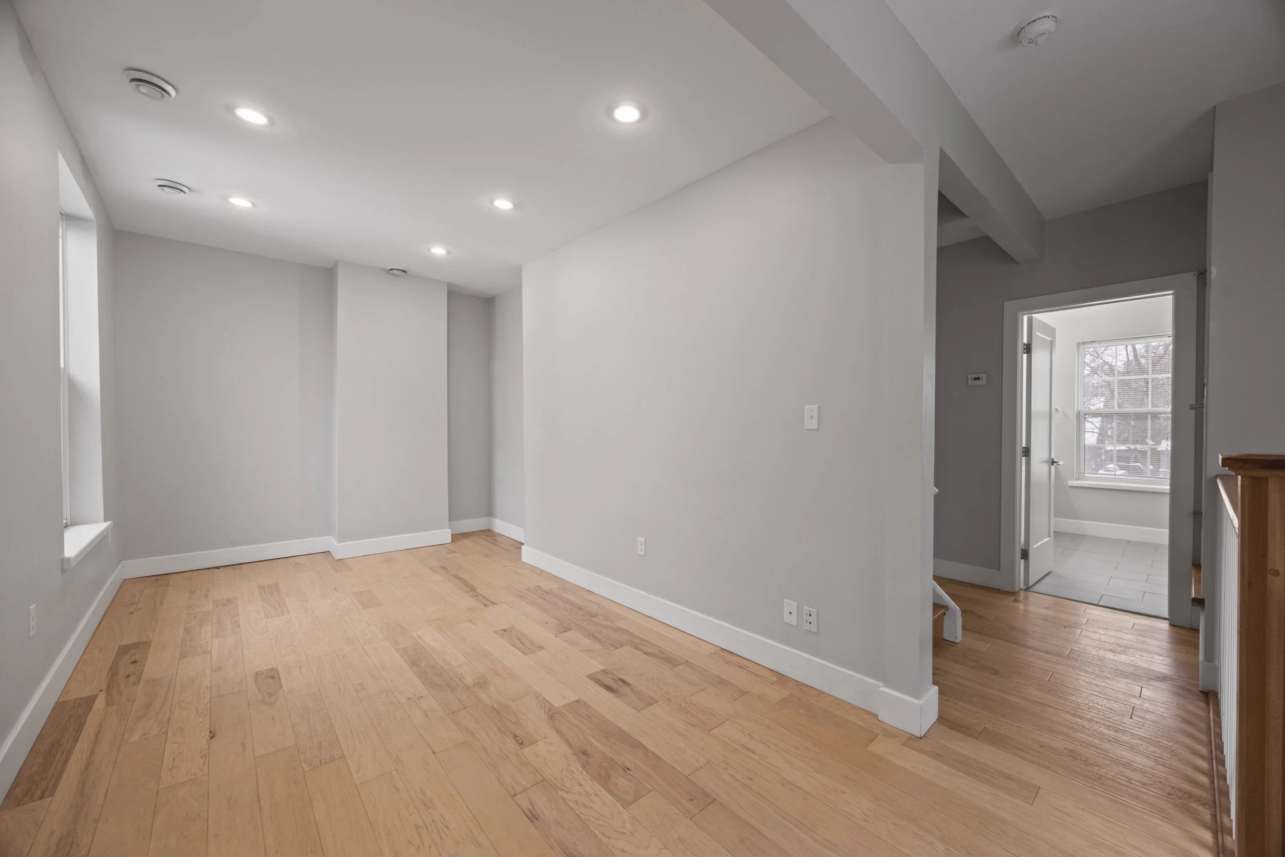 517 Princess Ave -16.JPG