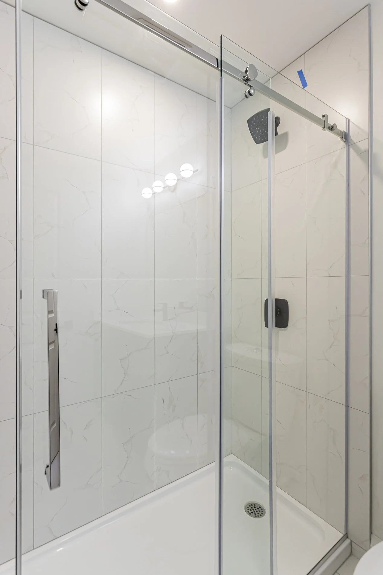 177-3900 Savoy St-Int_25.jpg