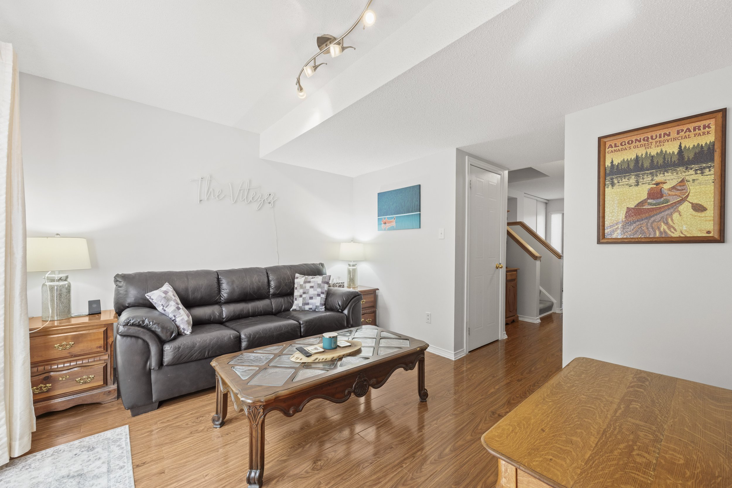 25-9 Ailsa Place-10.JPG