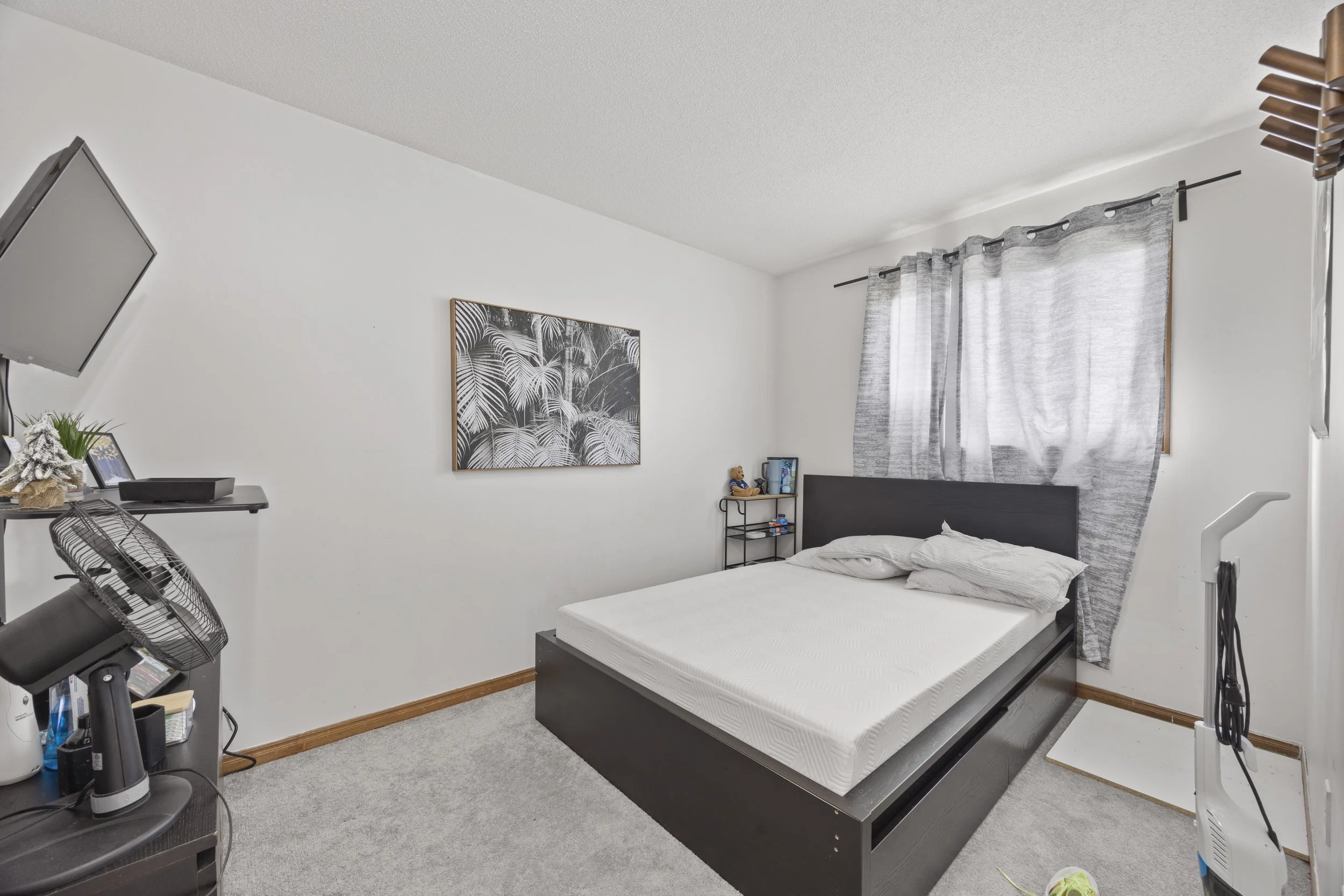 351 Fleming Dr -22.JPG