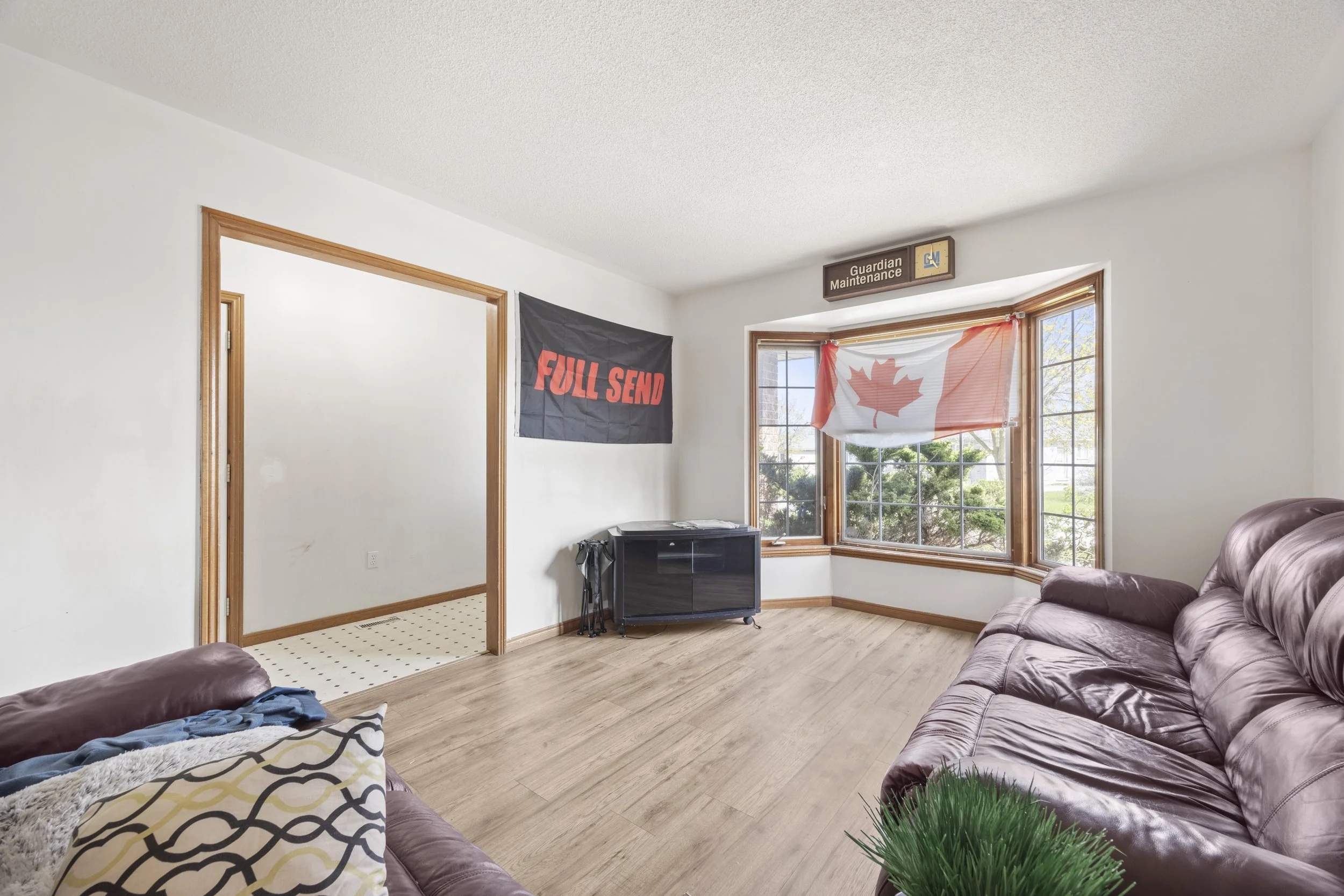 351 Fleming Dr -11.JPG