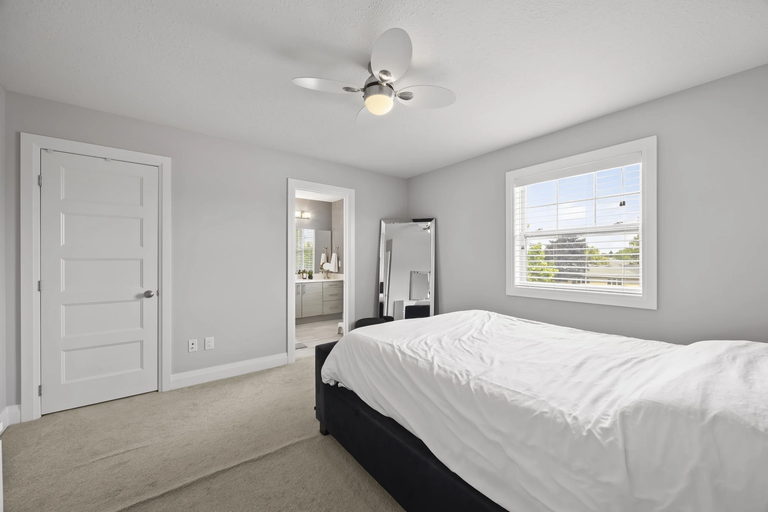 18-3025 Singleton Ave -34.JPG