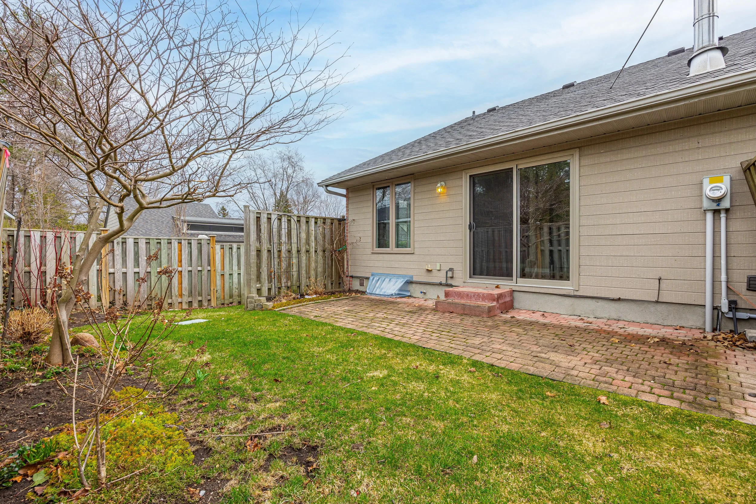 12-90 Ontario St S -39.jpg