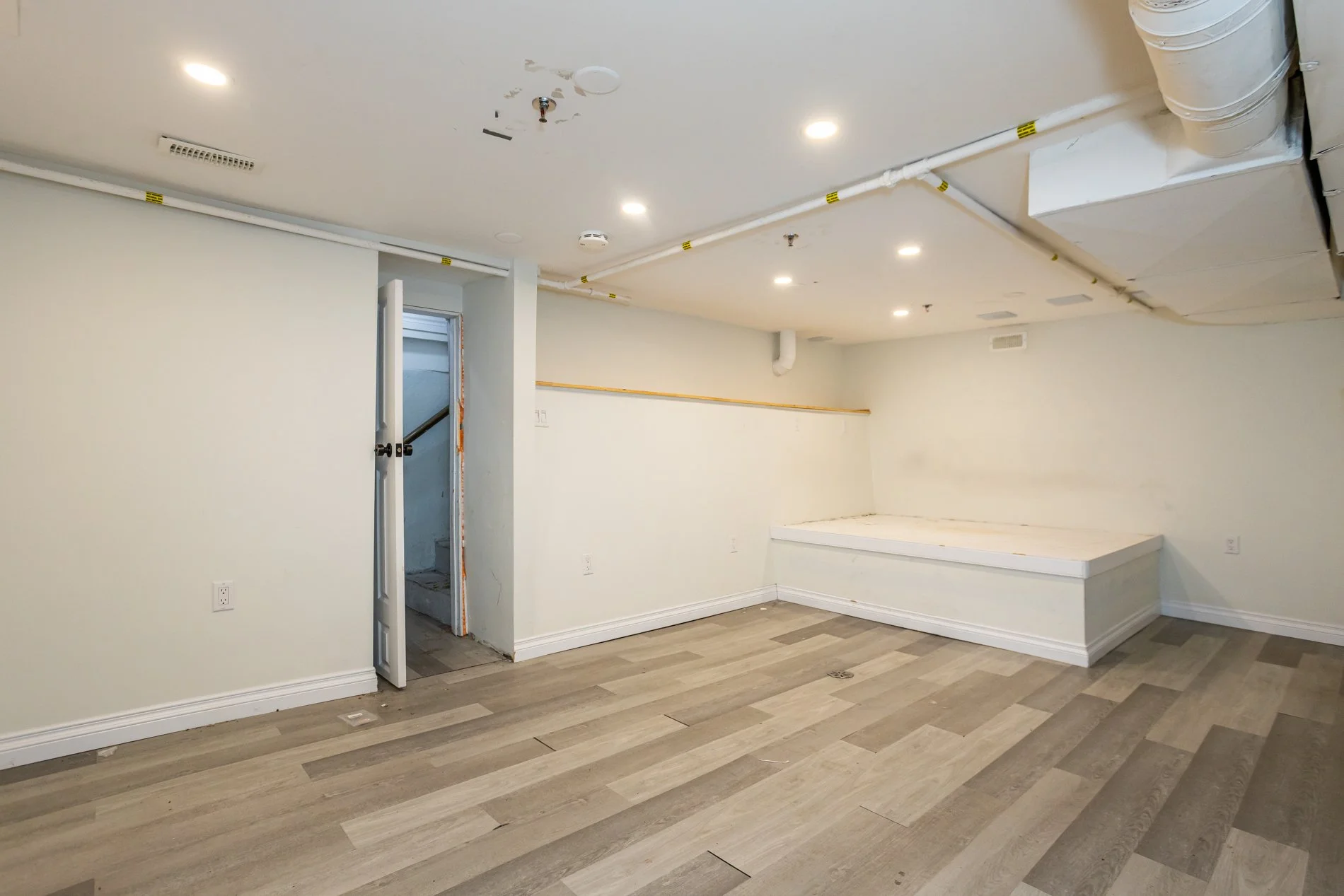 86 Wilson Ave-19.jpg