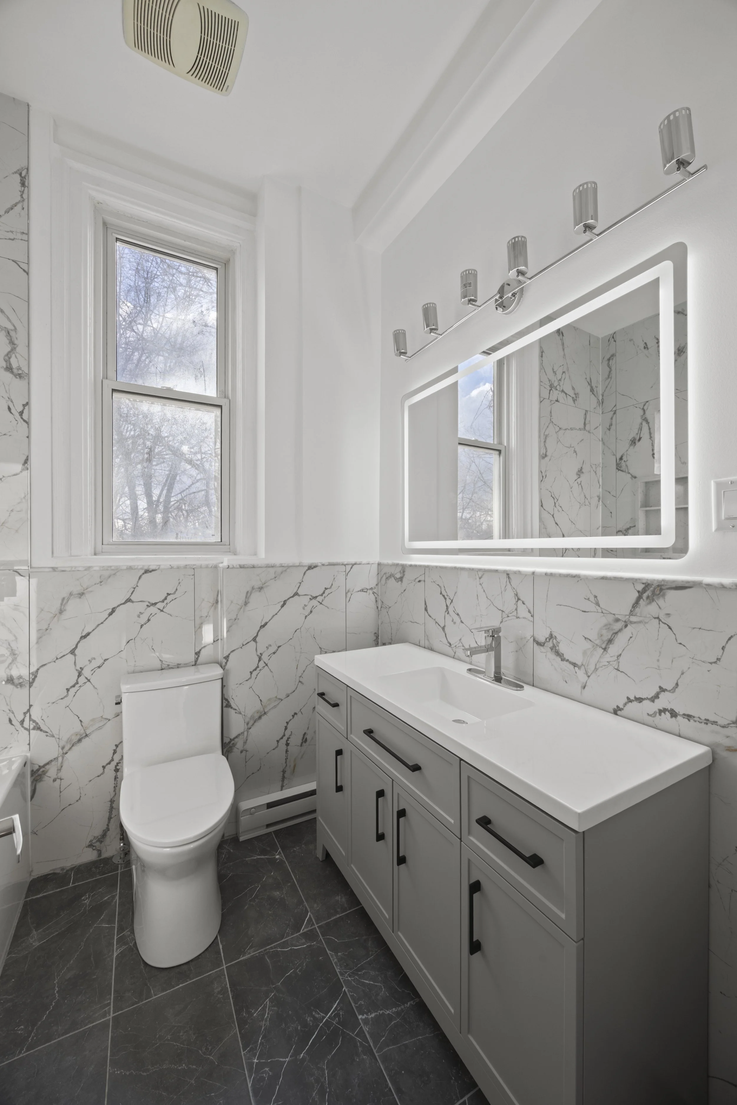 2-353 Central Ave -16.JPG